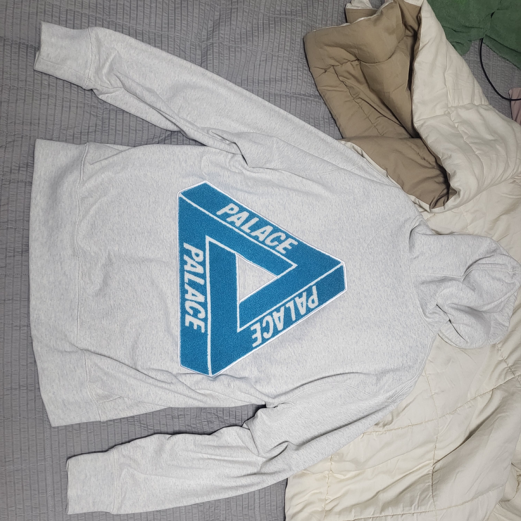 Palace Tri-Chenille Hood Light Grey Marl - 21FW 착용 스타일