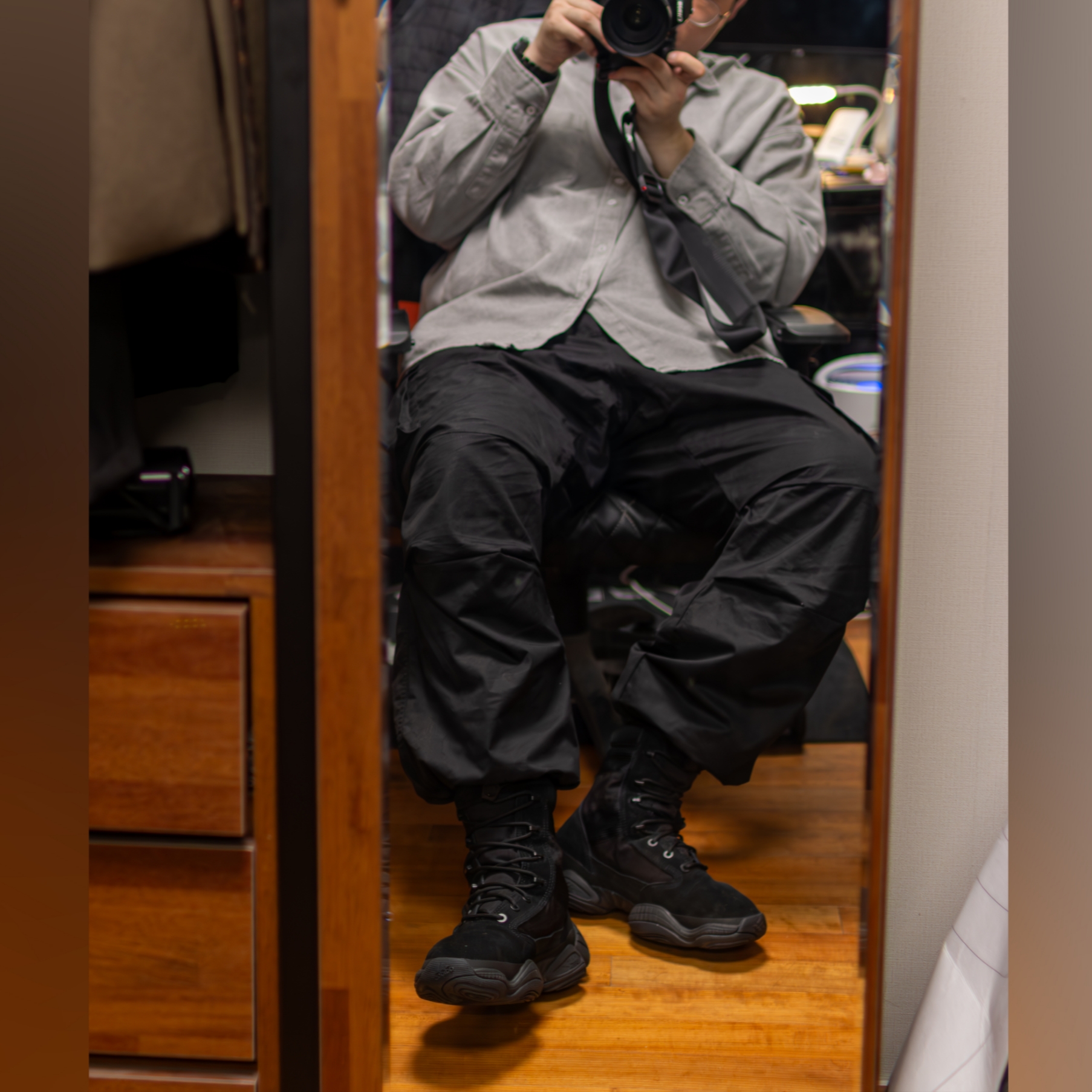 Adidas Yeezy 500 High Tactical Utility Black 착용 스타일 - 3