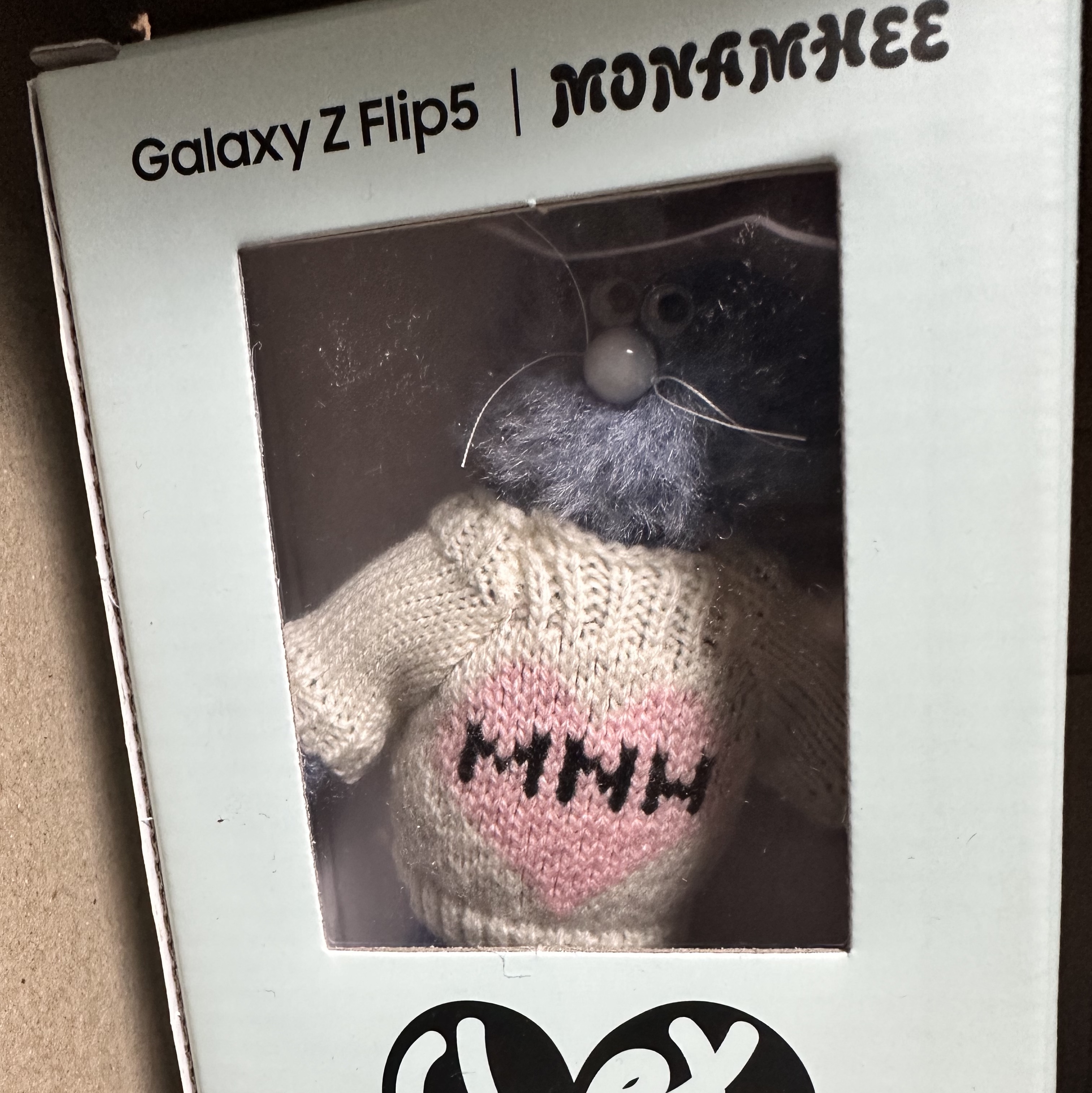 Monamhee Love Flexy Keyring Blue 착용 스타일