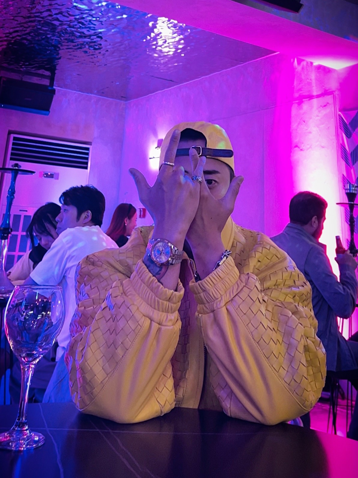 Supreme Woven Leather Varsity Jacket Yellow - 23FW, Supreme x Bounty Hunter Skulls T-Shirt Royal - 23FW 착용 스타일 - 2