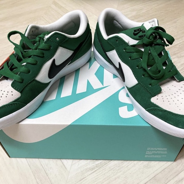Nike SB Force 58 University Gold Black 착용 스타일 - 1