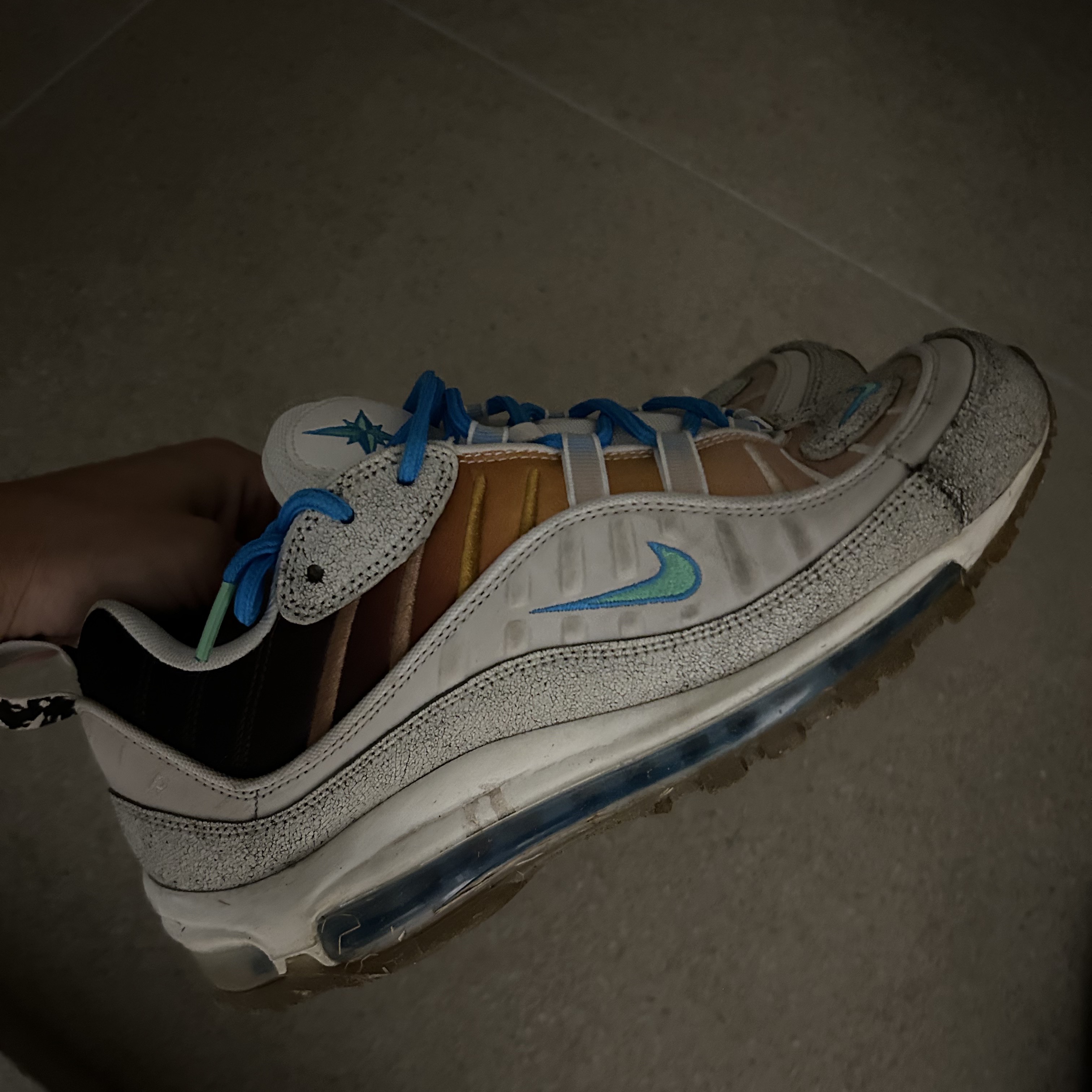 (W) Nike Air Max 98 Luminous Green 착용 스타일