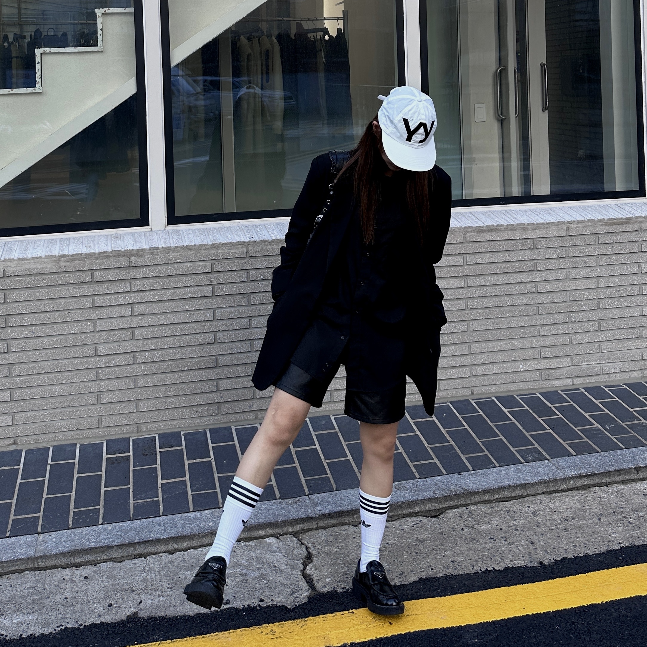 Prada Chocolate Brushed Leather Loafers Black, Balenciaga Arena Lambskin Le Cagole XS Shoulder Bag Black 착용 스타일 - 1
