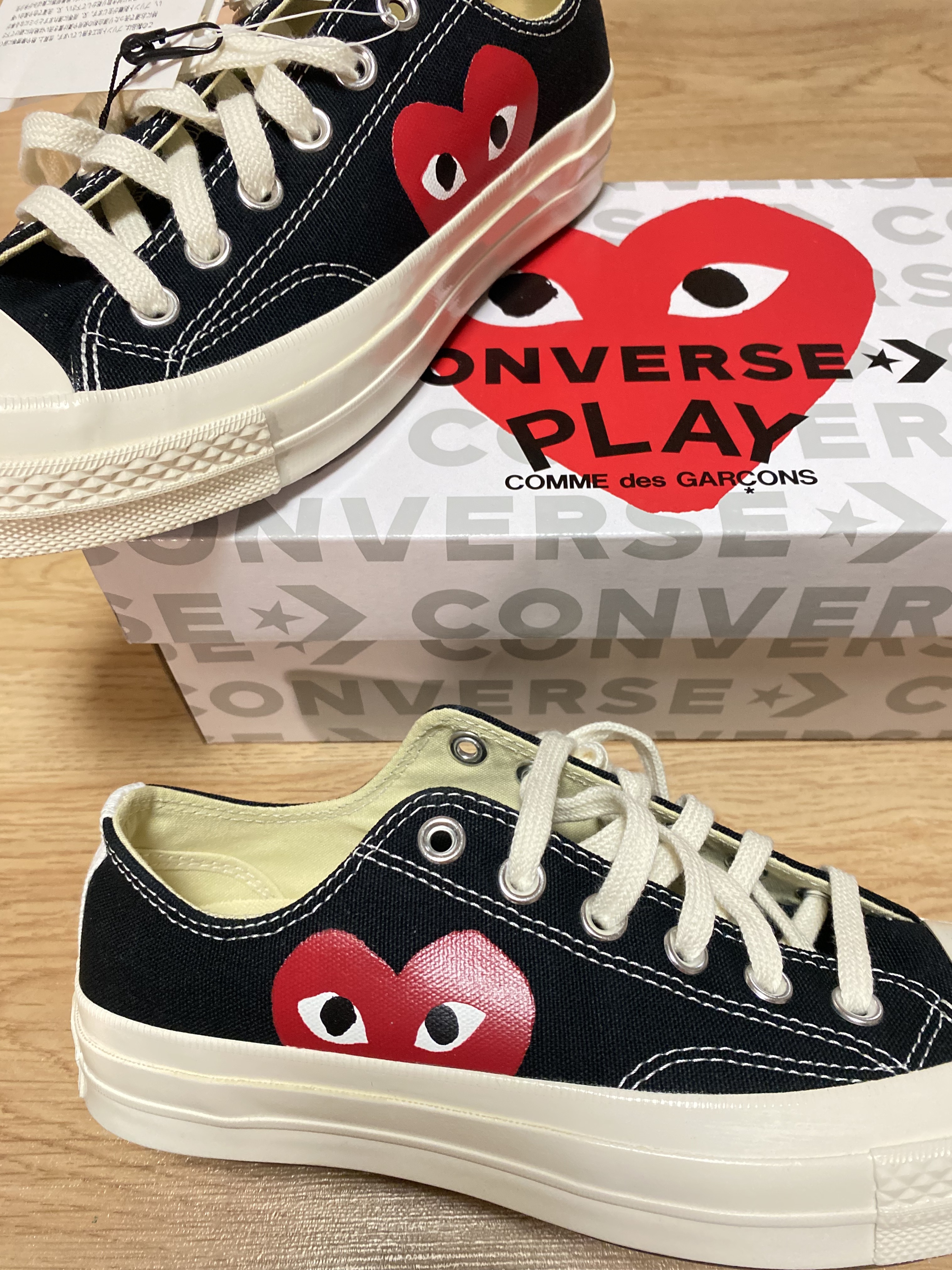 Converse x Play Comme des Garcons Chuck 70 Ox Black 착용 스타일 - 1