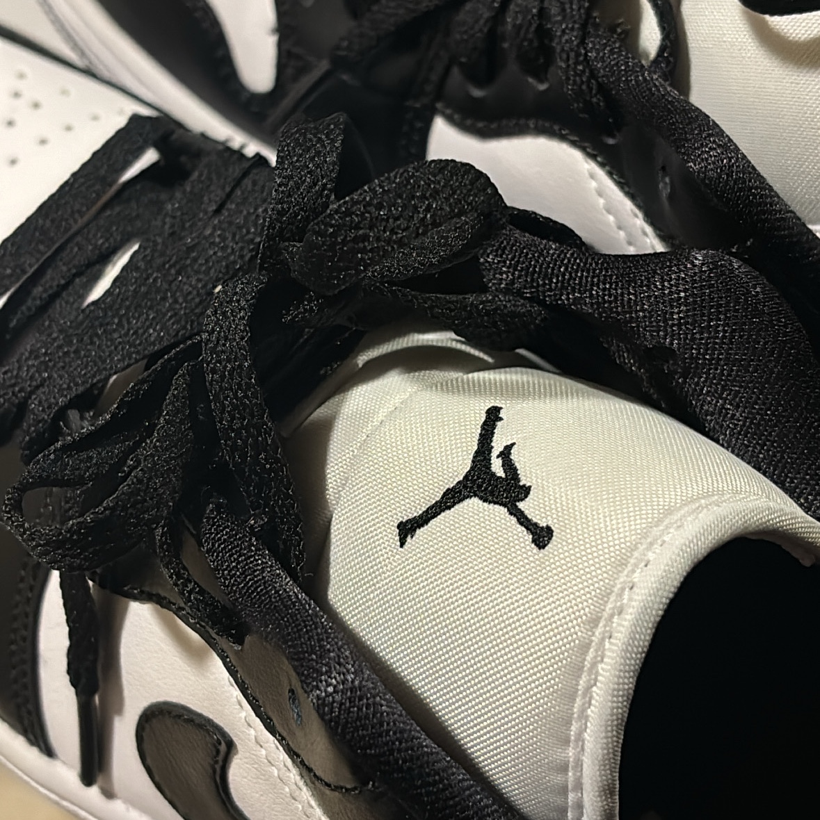 (W) Jordan 1 Low Black and White 착용 스타일 - 2