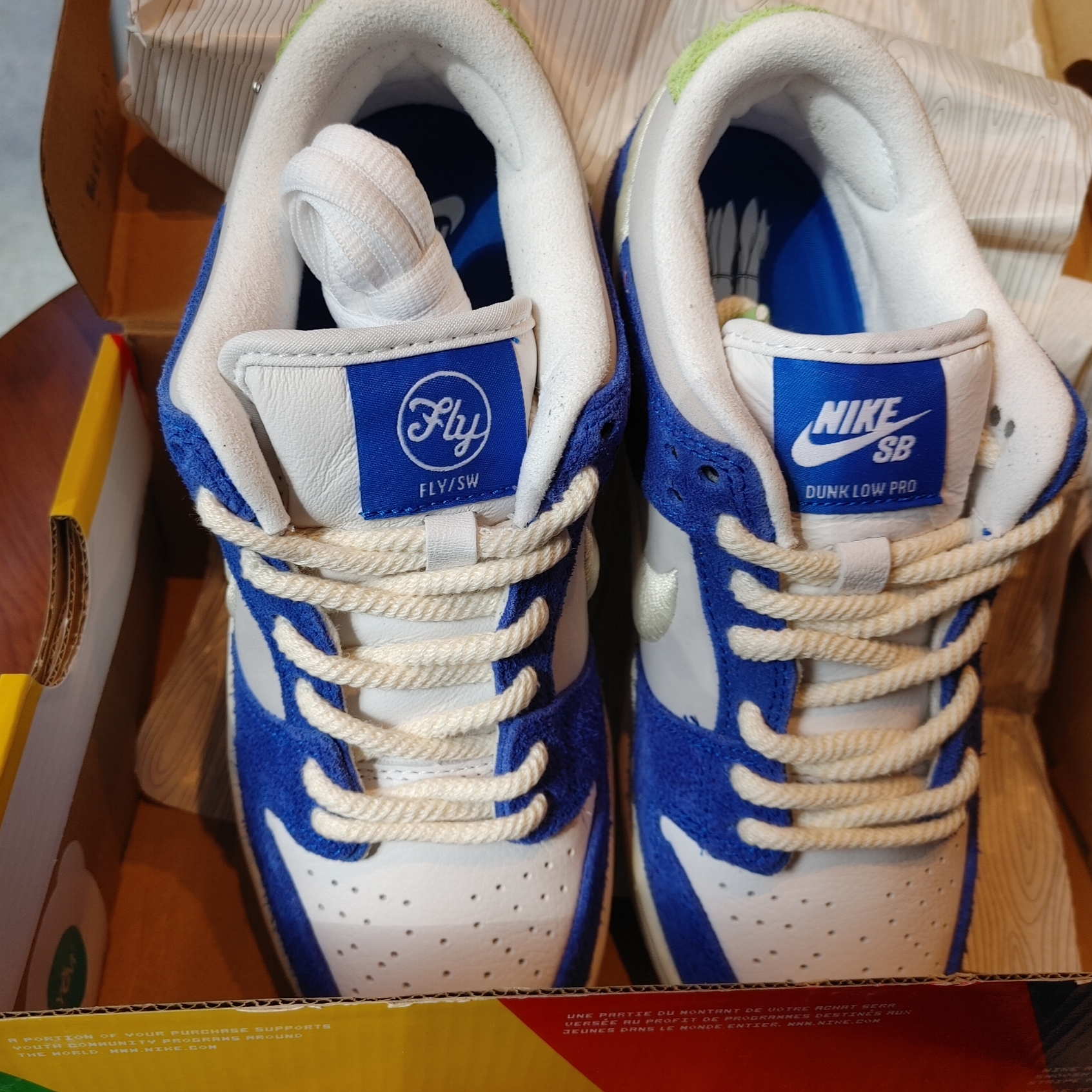 Nike x Fly Streetwear SB Dunk Low Pro Gardenia 착용 스타일 - 2