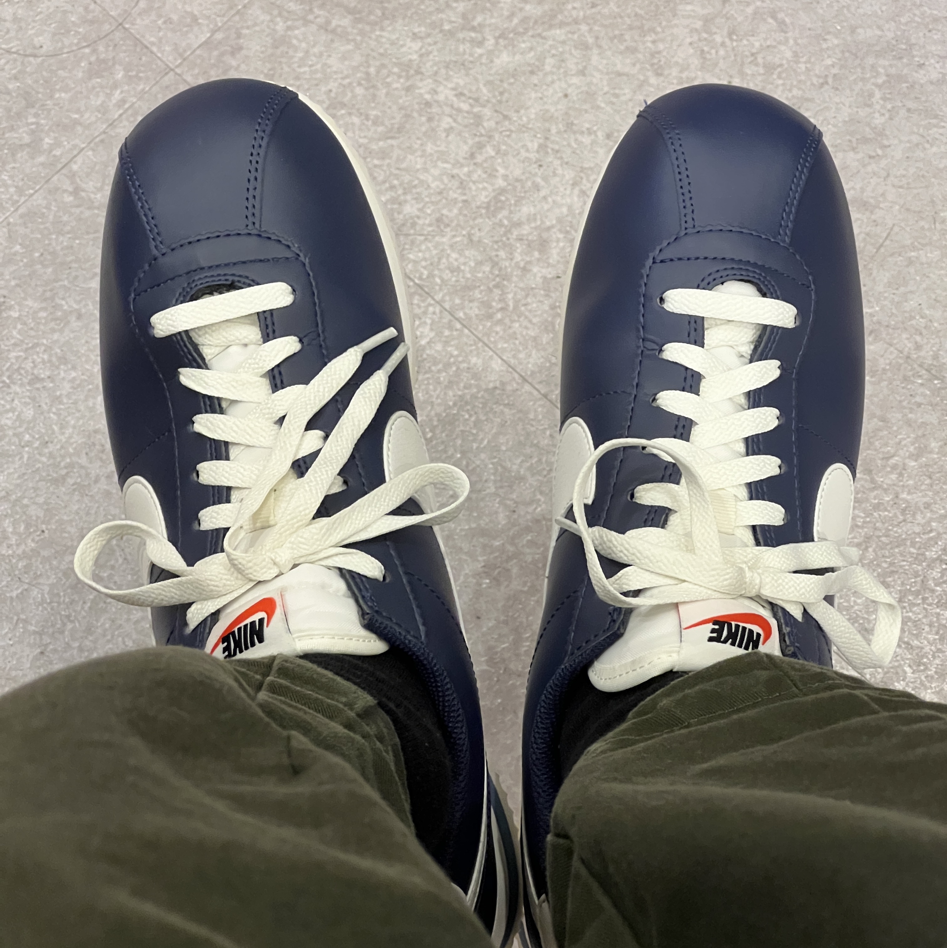Nike Cortez Midnight Navy 착용 스타일
