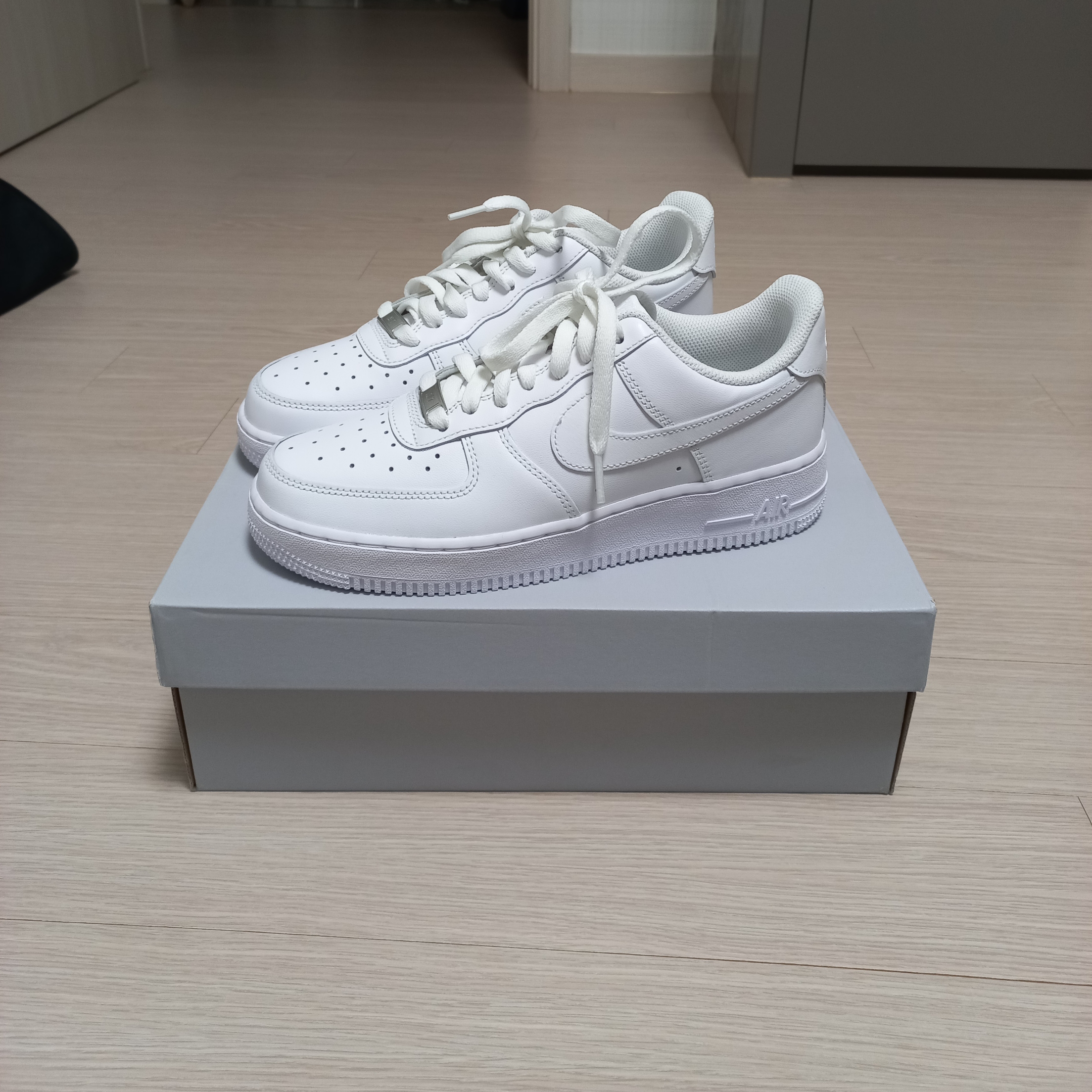 Nike Air Force 1 '07 Low White 착용 스타일