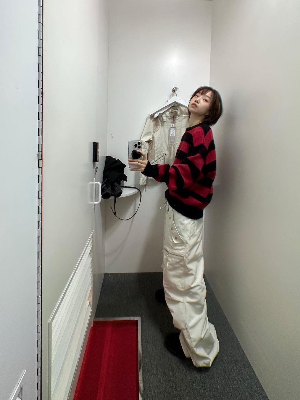 Thevinylhouse Mohair Bold Striped Sweater Red 착용 스타일