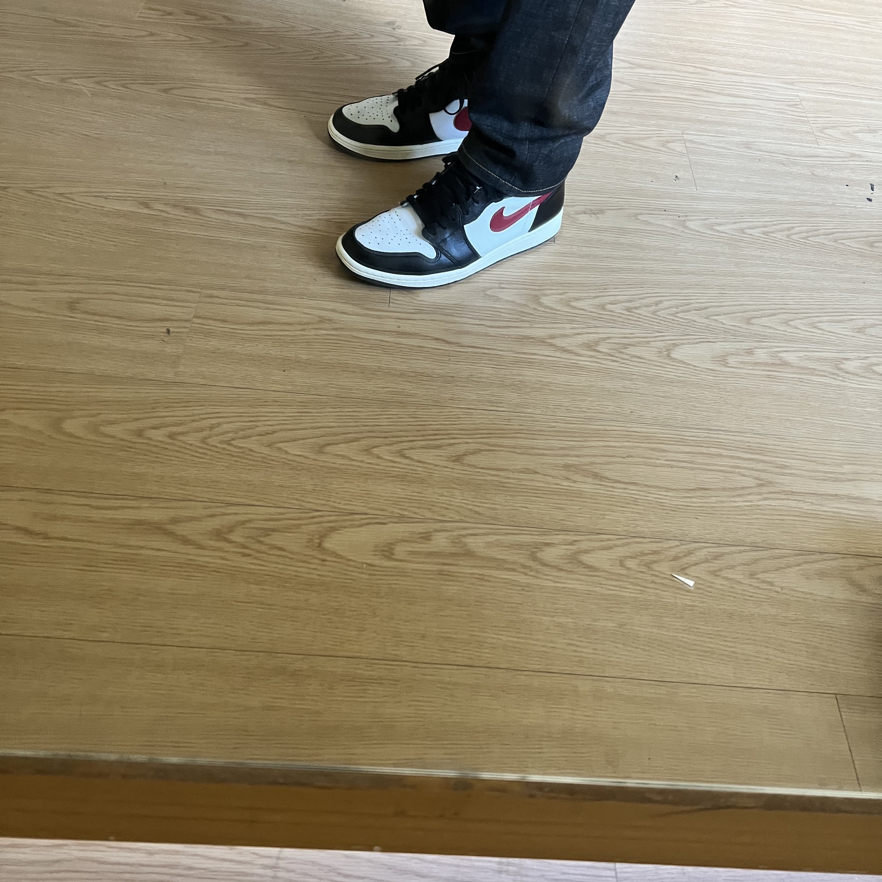 Jordan 1 Retro High OG Gym Red 착용 스타일
