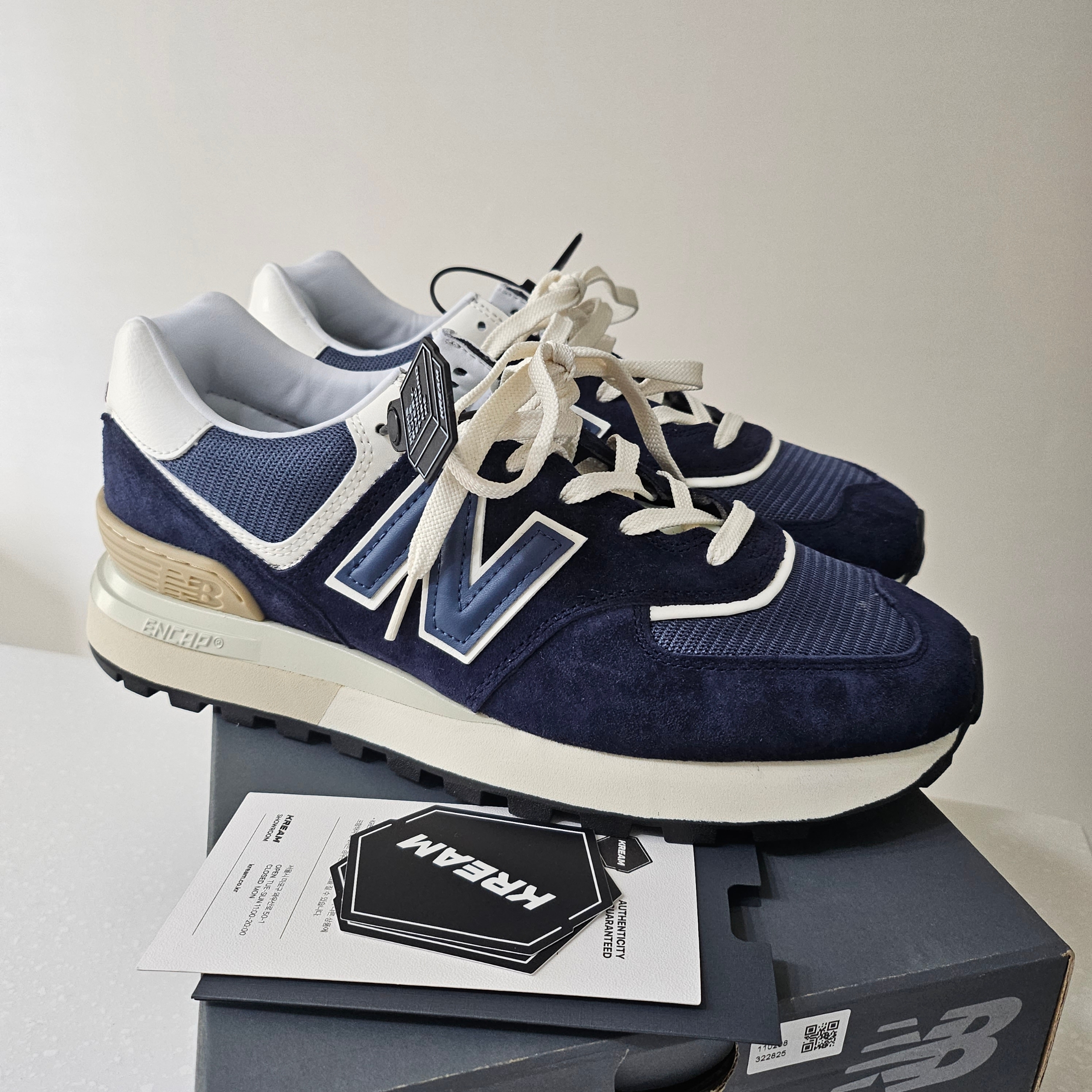 New Balance 574 Legacy Navy 착용 스타일