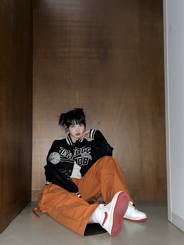 (W) Nike Air Force 1 High Sculpt Gym Red 착용 스타일 - 1