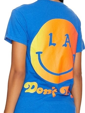 Free & Easy Be Happy LA SS T-Shirt Blue 착용 스타일