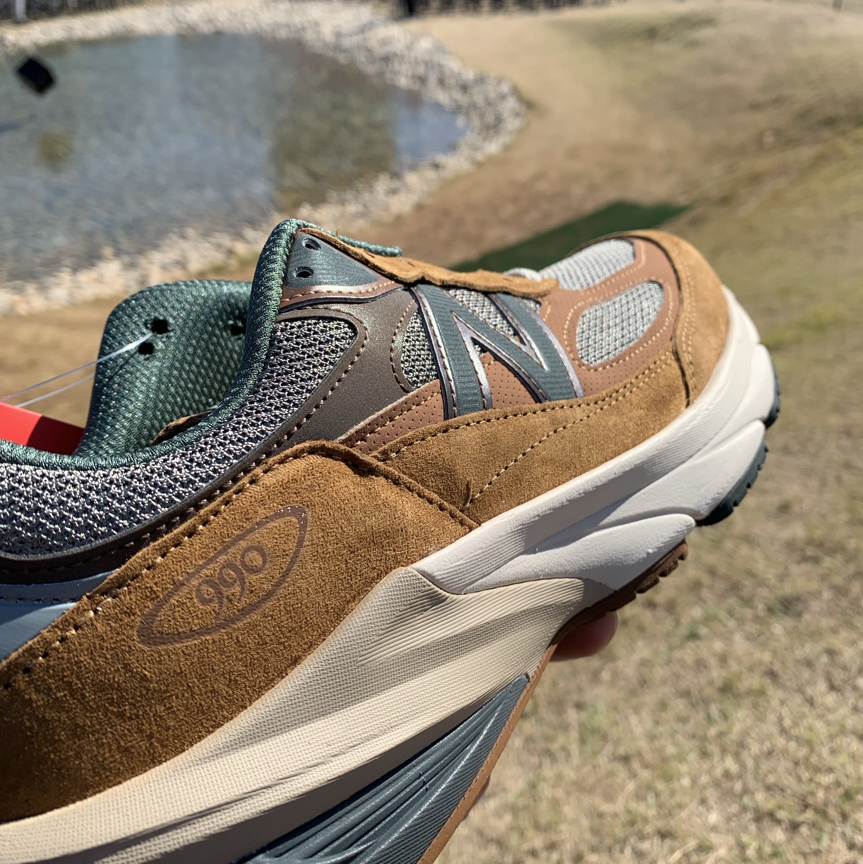 New Balance x Carhartt WIP 990v6 Made in USA Hamilton Brown Military Green 착용 스타일 - 2