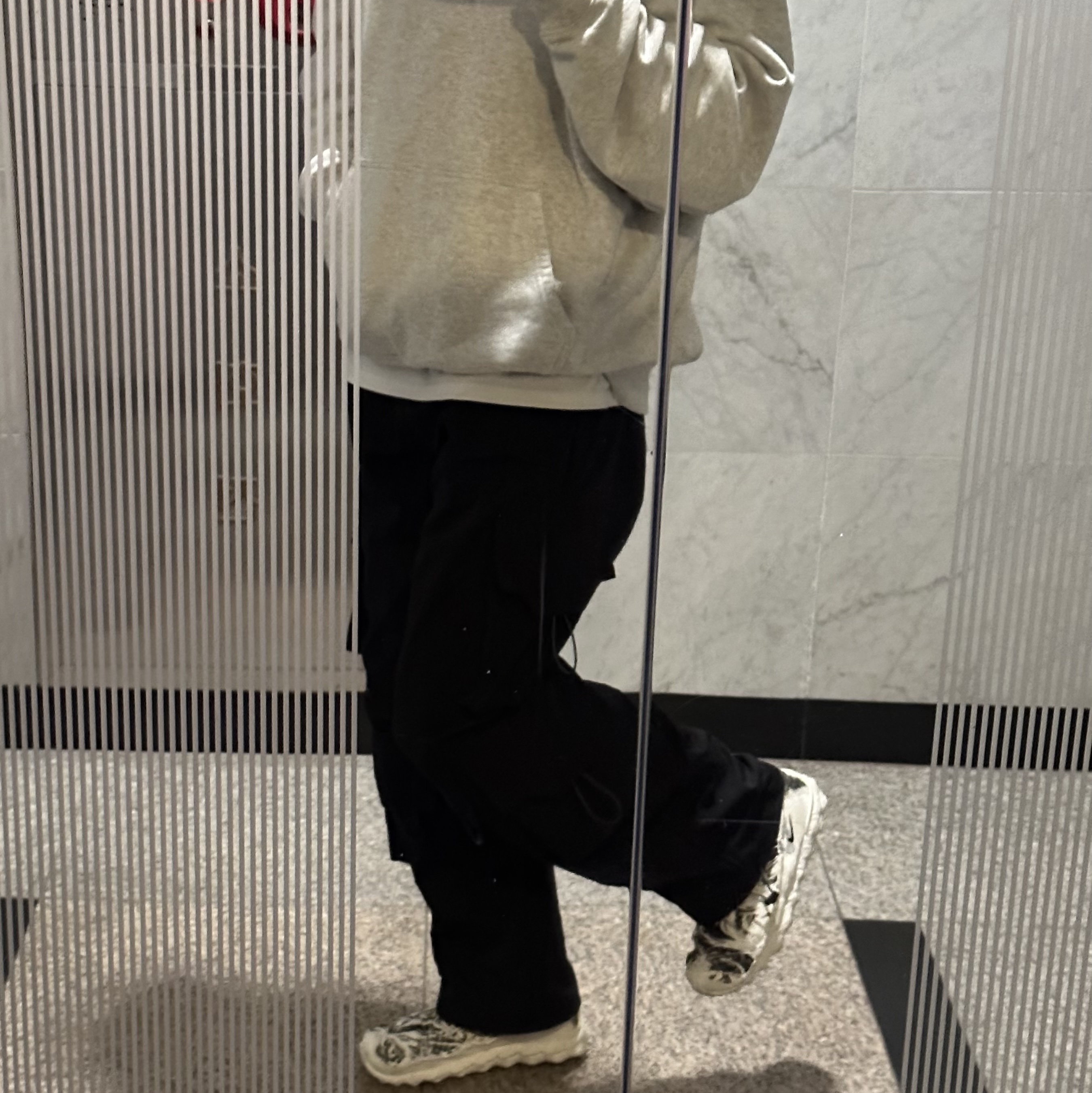 Nike ISPA Mindbody Black and White 착용 스타일