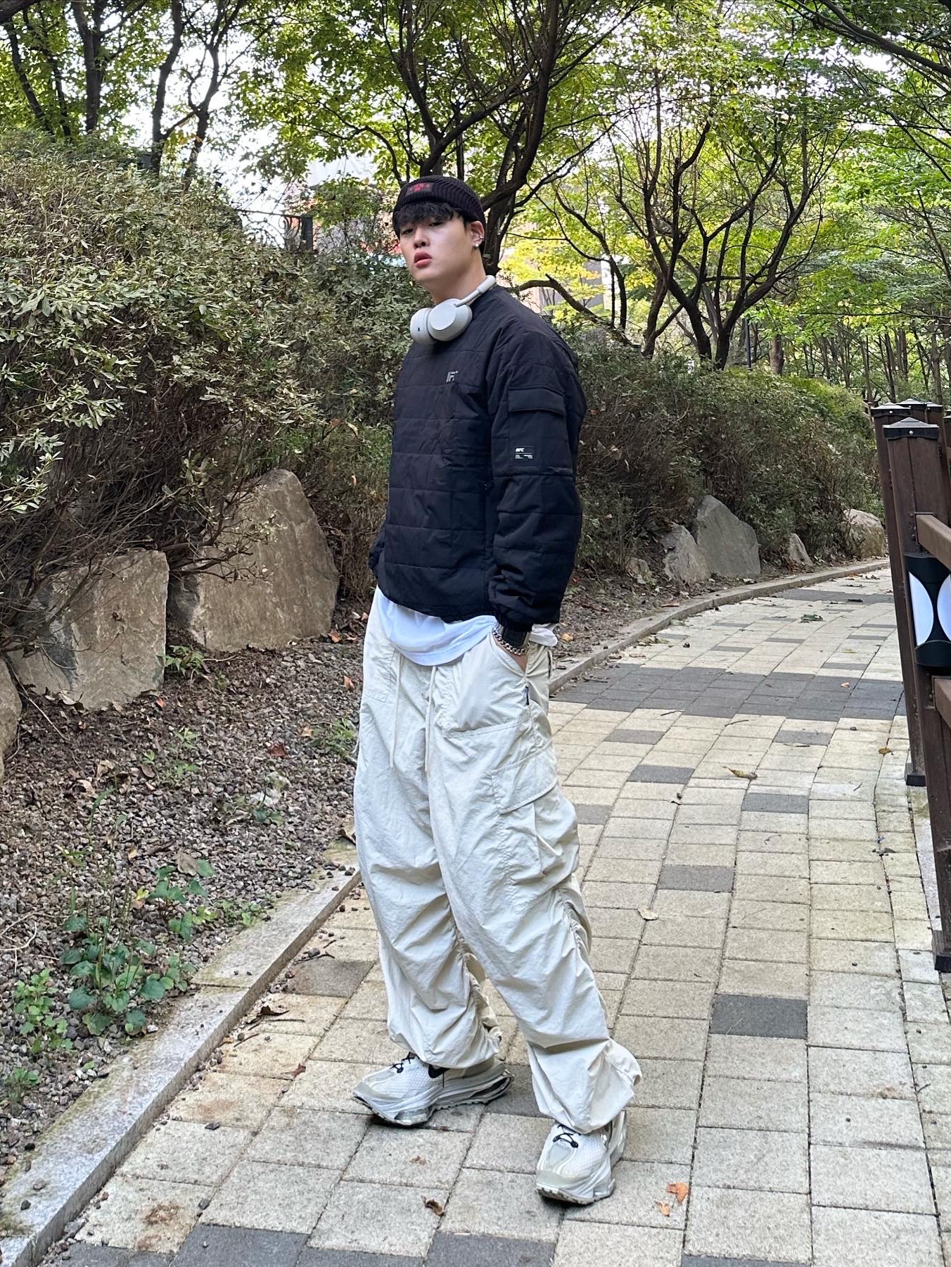 Nike x Matthew M Williams Zoom 004 Stone, Sony WH-1000XM5 Silver (Korean Ver.) 착용 스타일 - 1