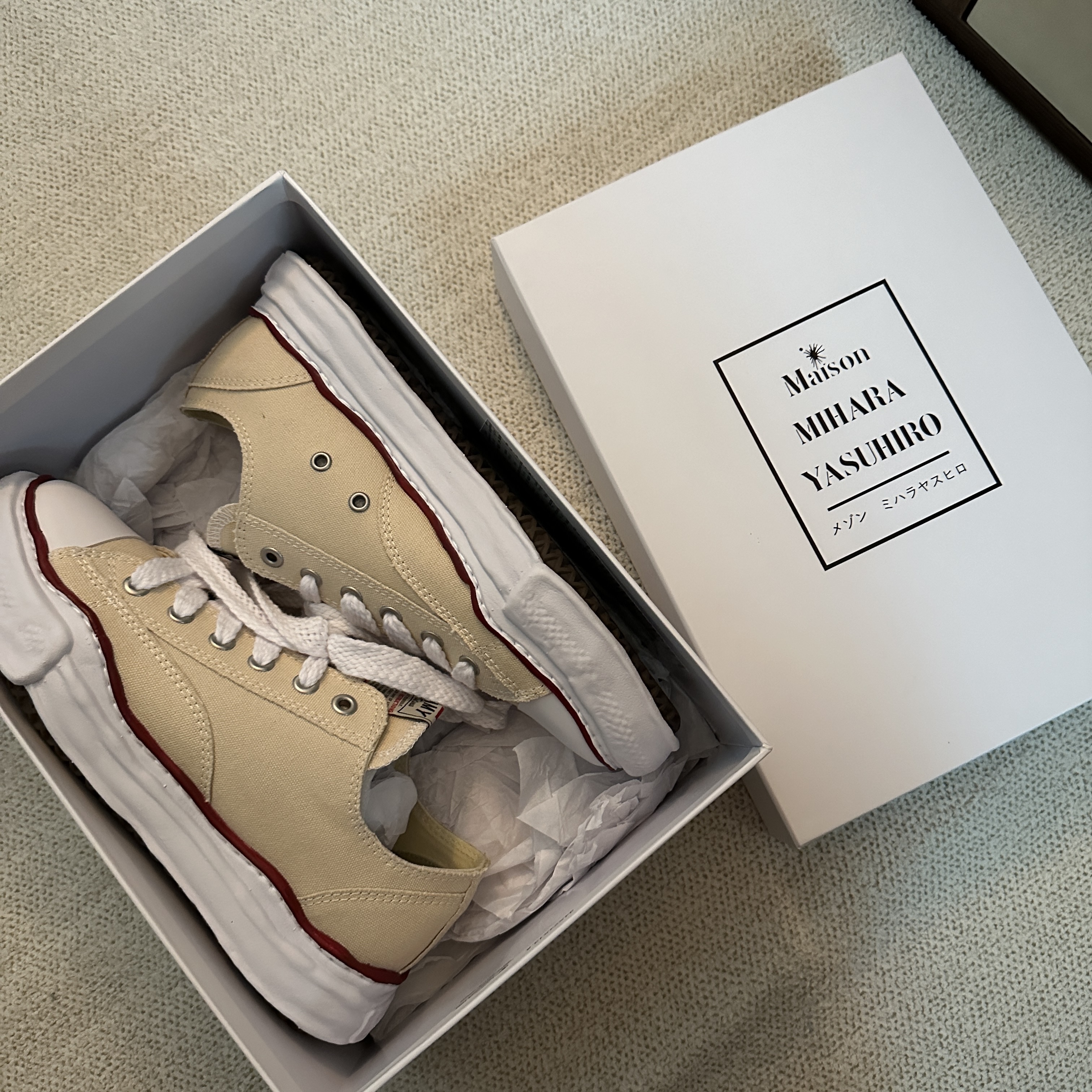 Maison Mihara Yasuhiro Peterson OG Sole Canvas Low-top Sneakers Natural 착용 스타일
