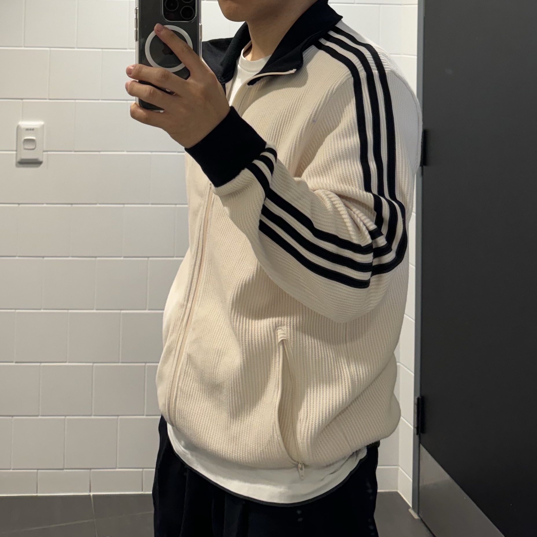 Adidas Adicolor Classic Waffle Beckenbauer Track Jacket Wonder White - US Sizing 착용 스타일 - 3