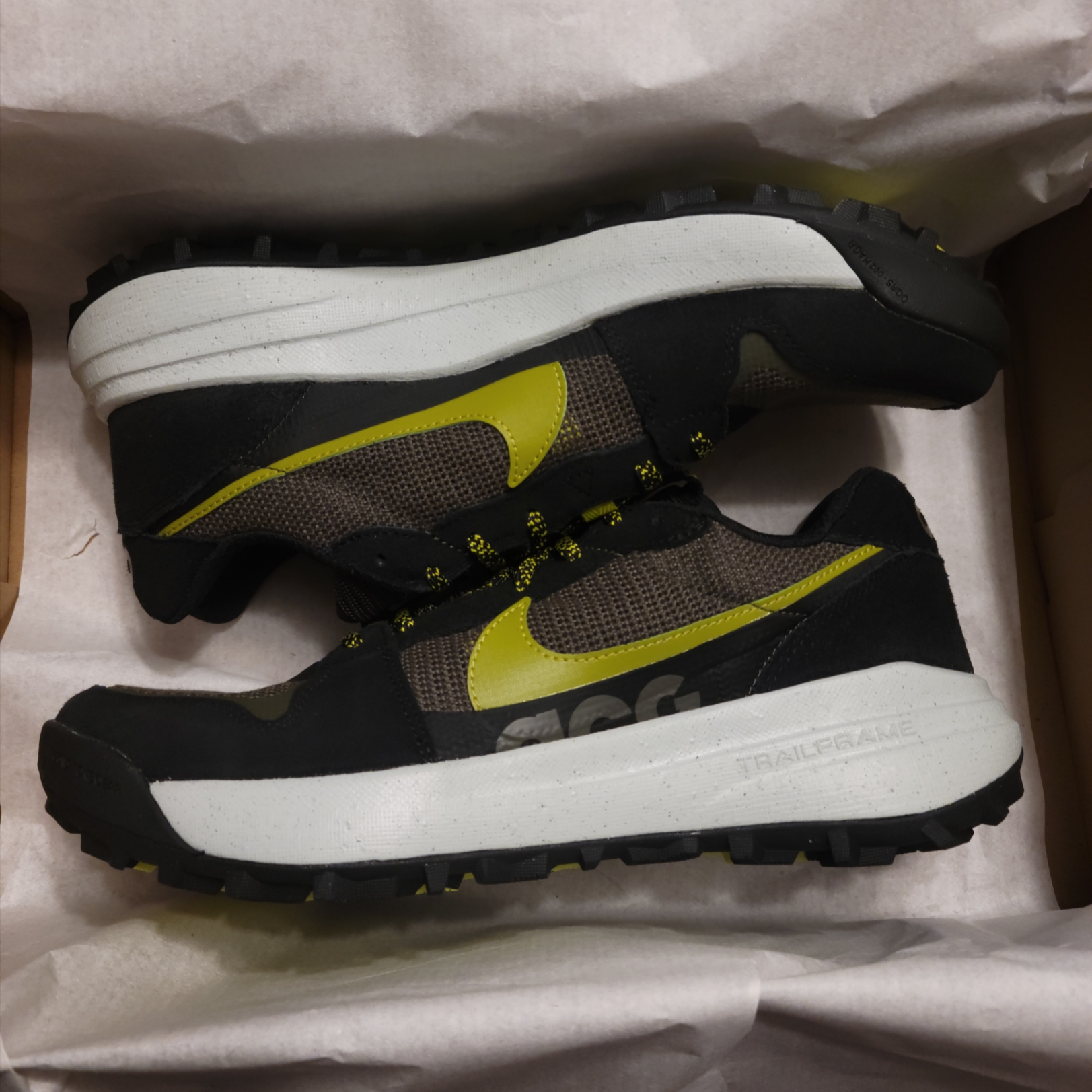 Nike ACG Lowcate Black Moss 착용 스타일 - 3