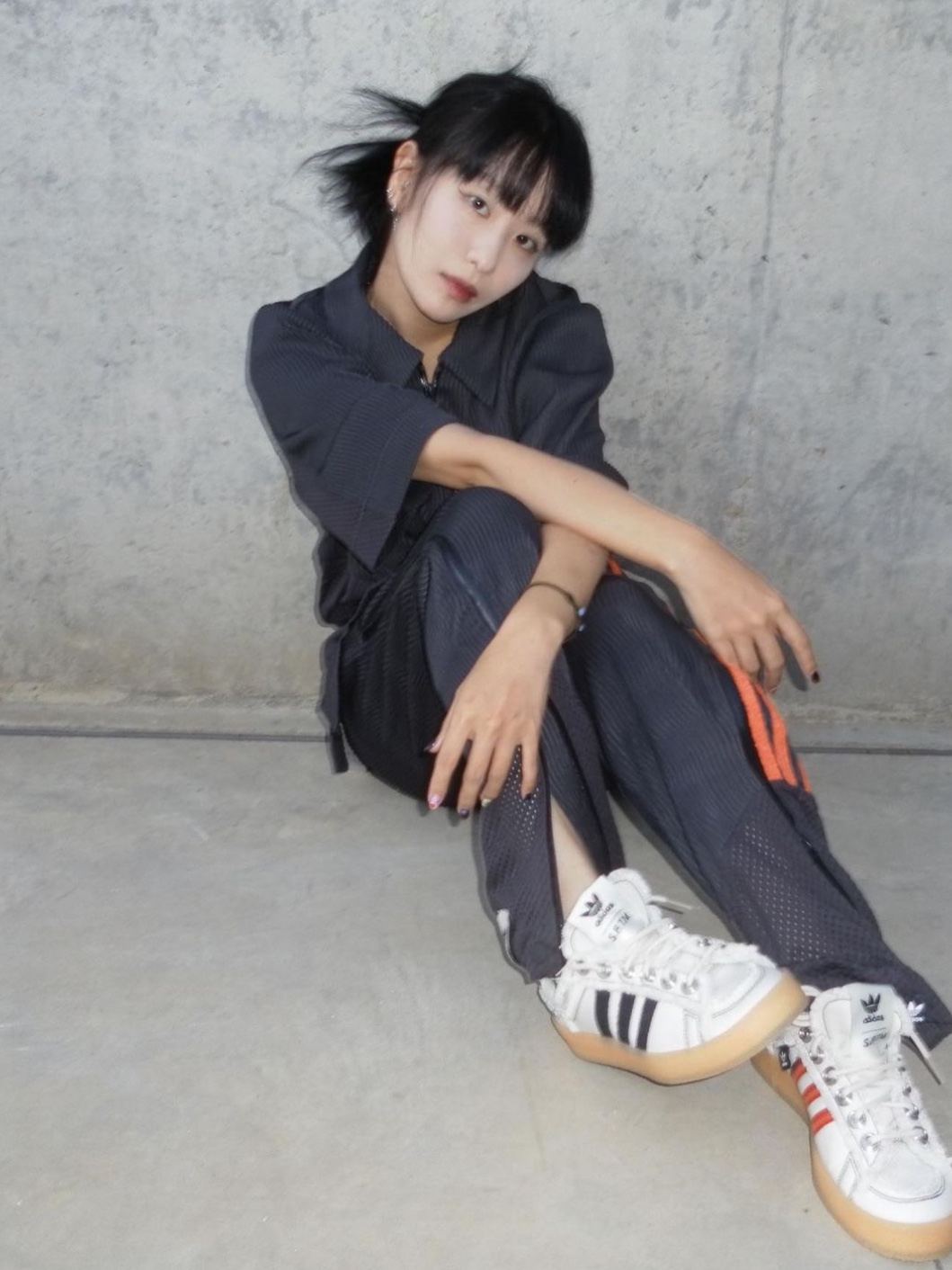 Adidas x Song for the Mute Campus 80s Bliss Core Black 착용 스타일 - 2