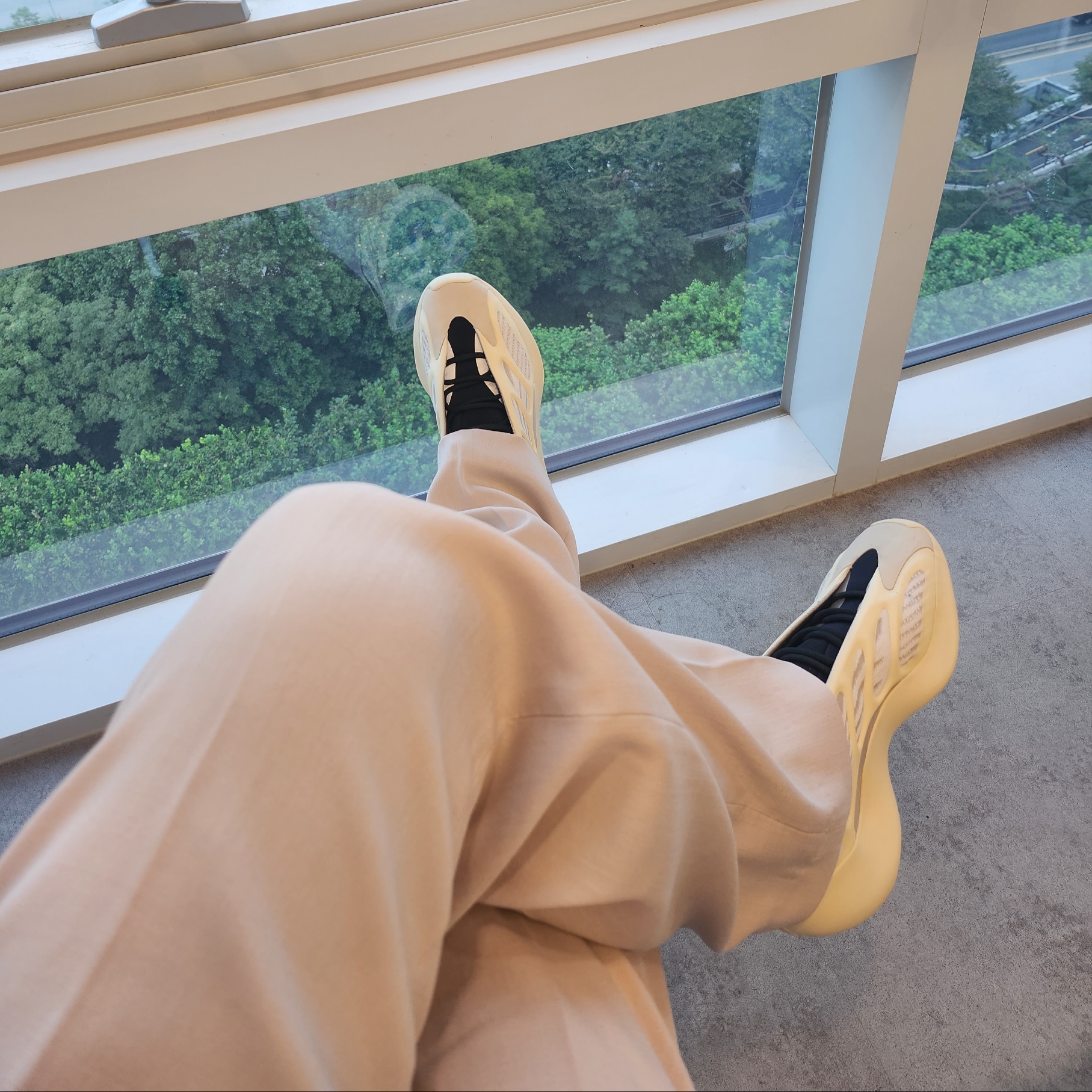 Adidas Yeezy 700 V3 Azael 2022/2023 착용 스타일