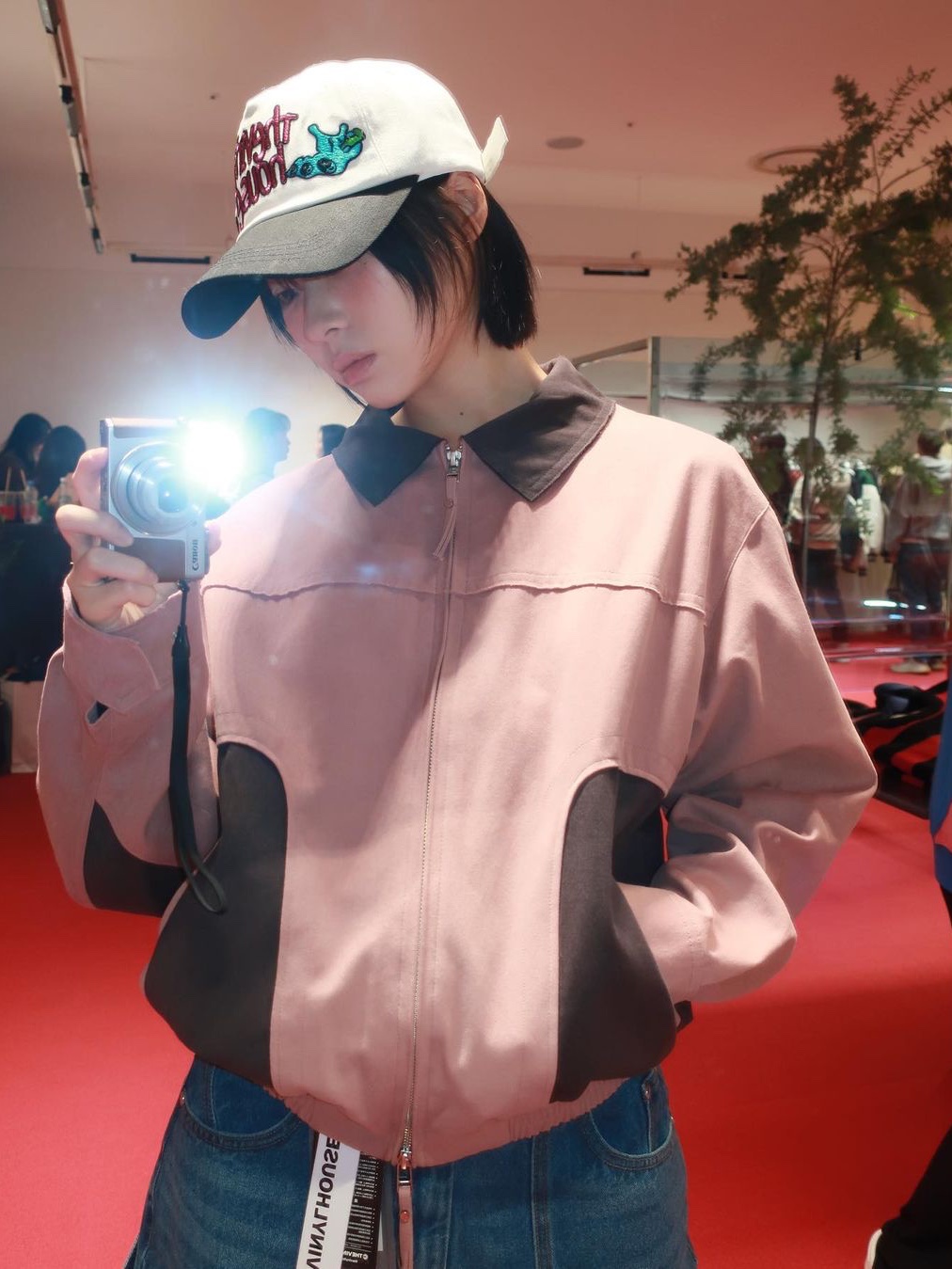 Thevinylhouse Cut Off Blouson Pink 착용 스타일