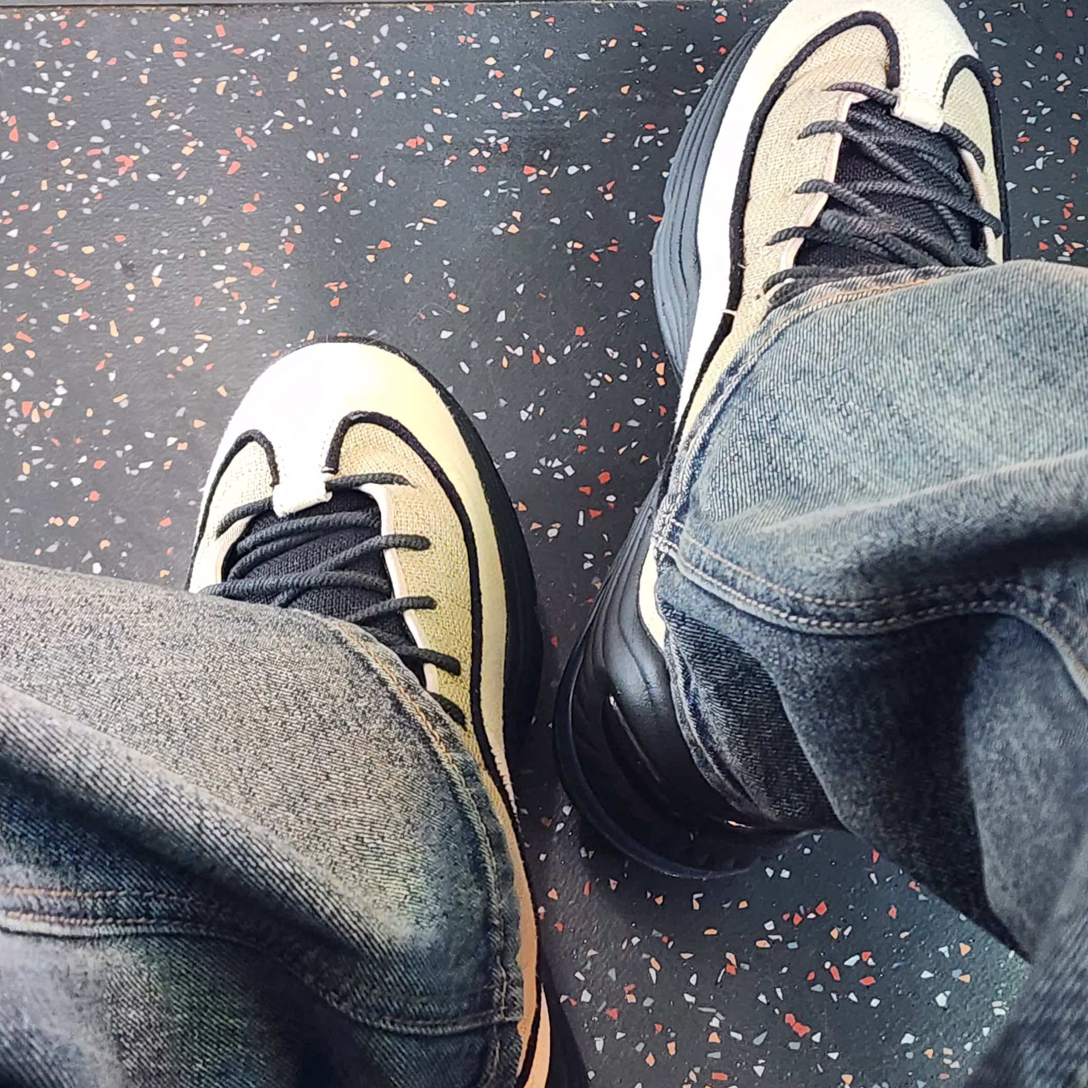 Nike x Stussy Air Penny II Rattan and Limestone 착용 스타일