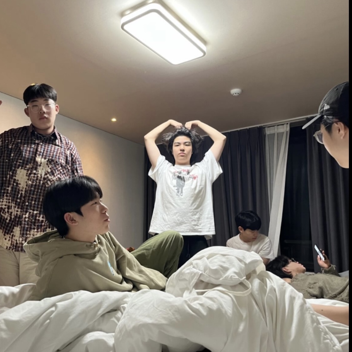 Nos Couleurs Bleached Bite Shirts Burgundy, Nike x Off-White NRG Fleece Hoodie Khaki - Asia 착용 스타일 - 3