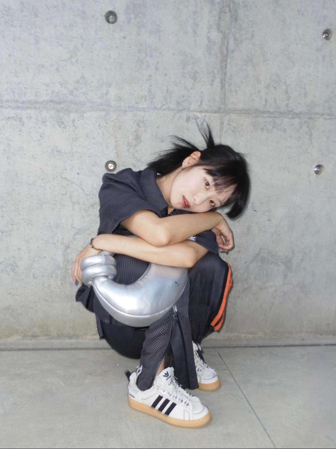 Adidas x Song for the Mute Campus 80s Bliss Core Black 착용 스타일 - 1