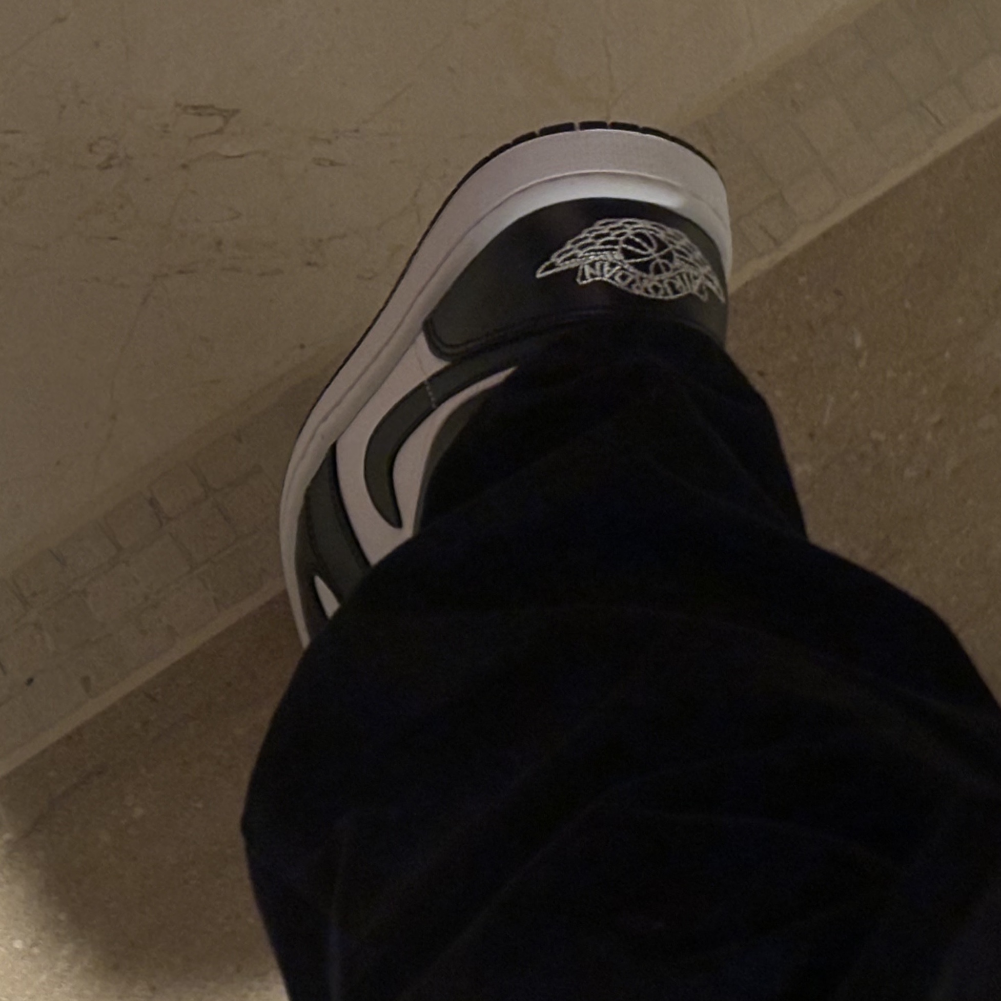 (W) Jordan 1 Low Black and White 착용 스타일 - 3