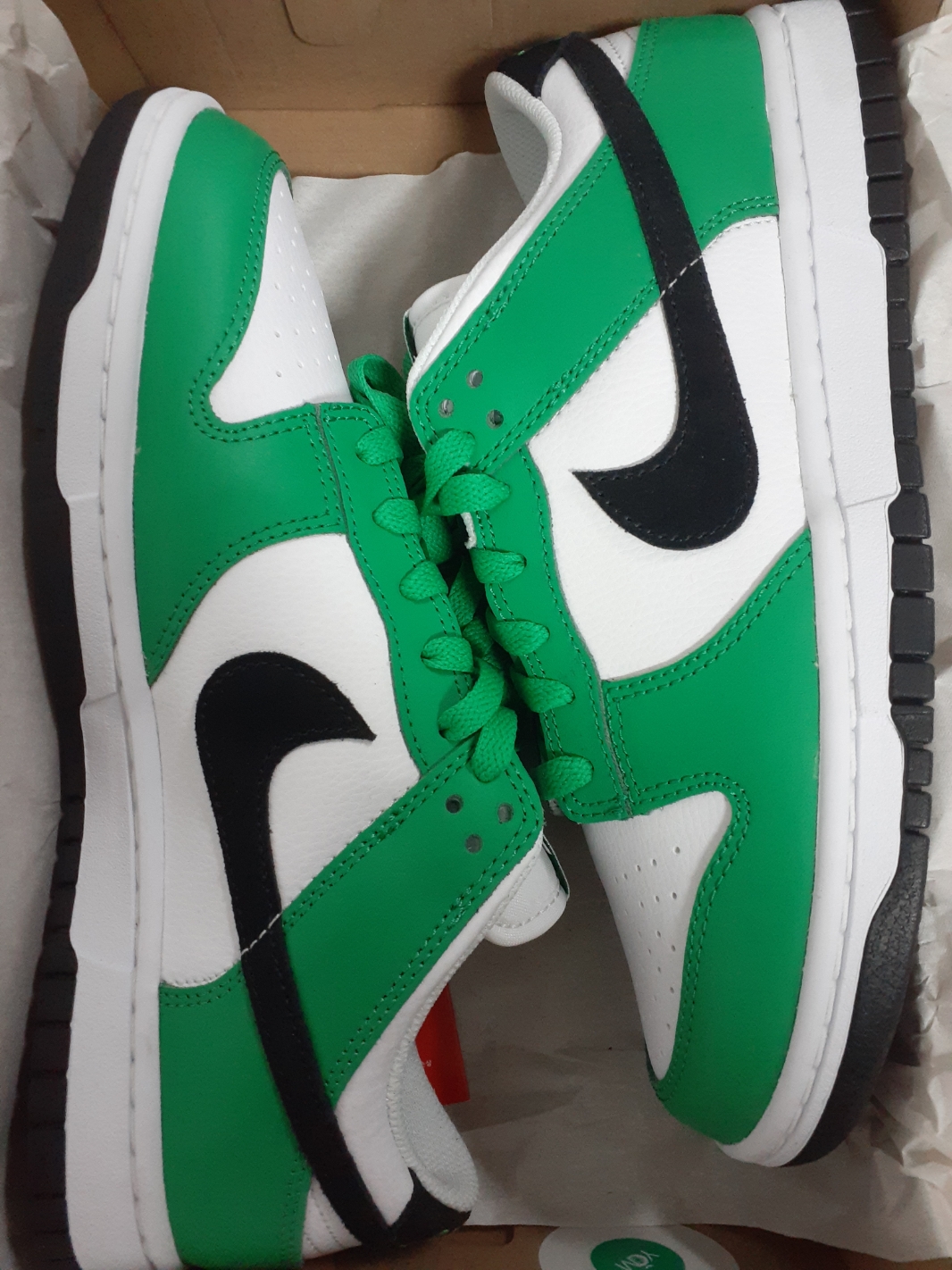 Nike Dunk Low White Green 착용 스타일