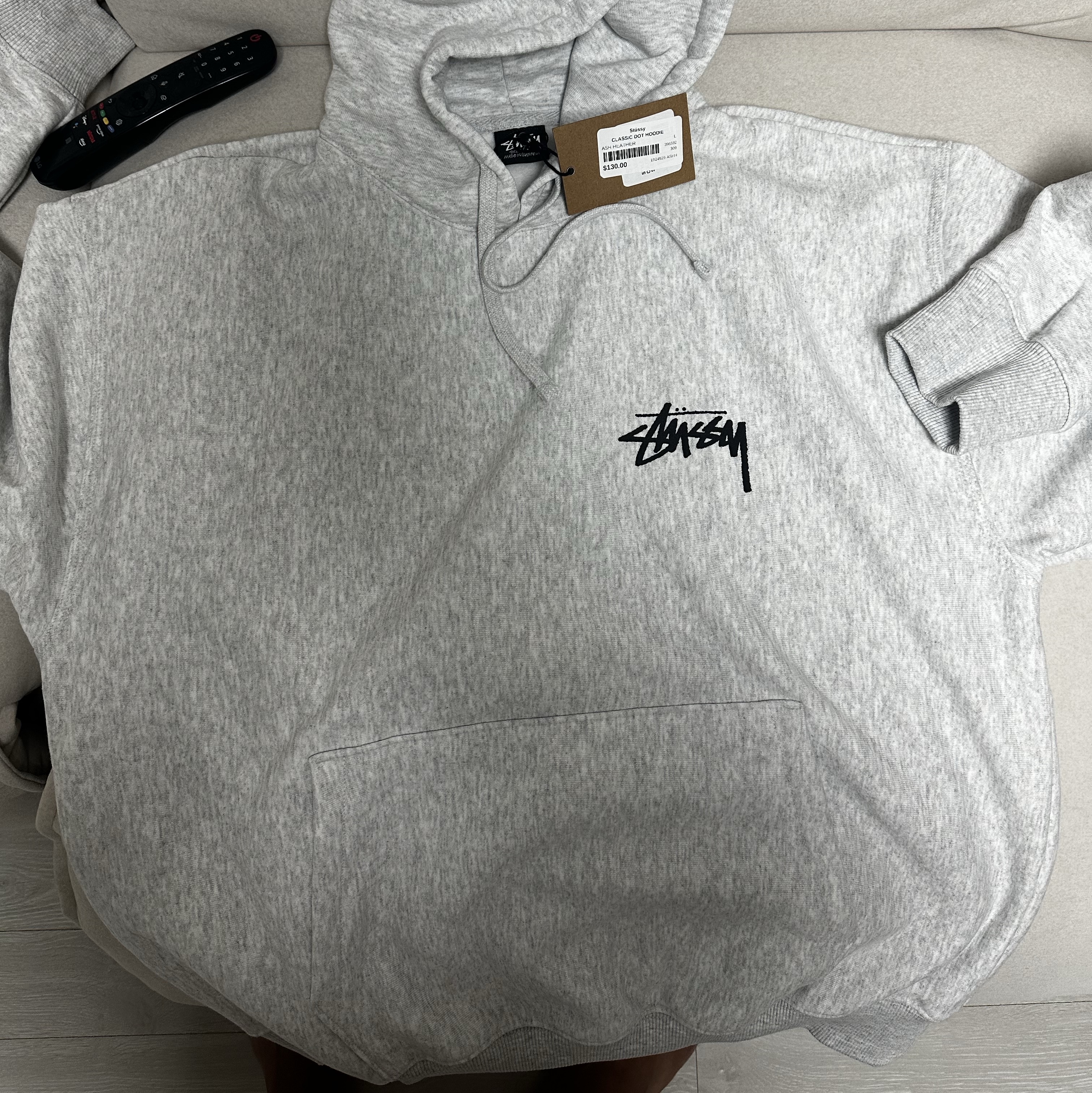 Stussy Classic Dot Zip Hoodie Ash Heather 착용 스타일 - 3