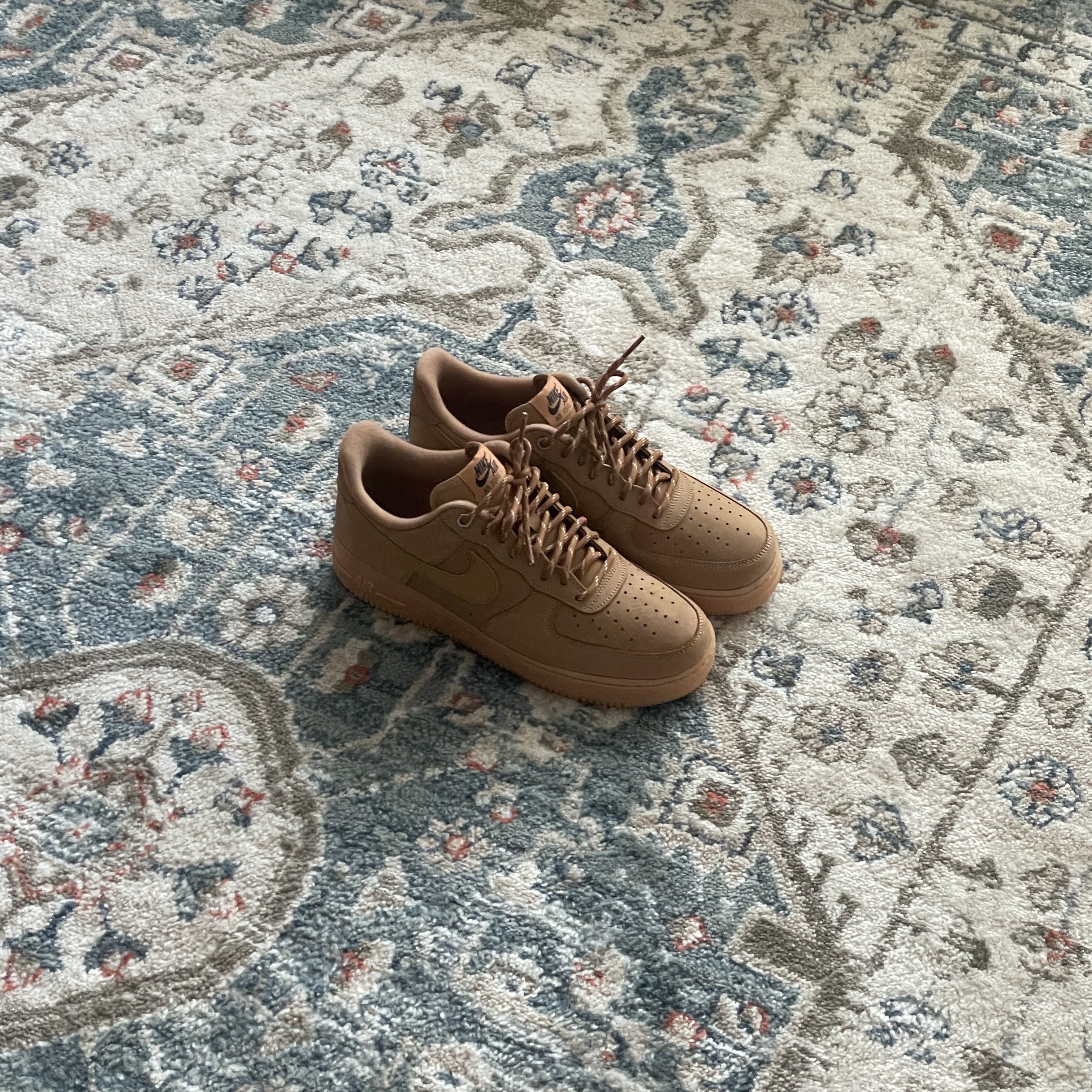 Nike Air Force 1 '07 WB Flax 착용 스타일 - 1