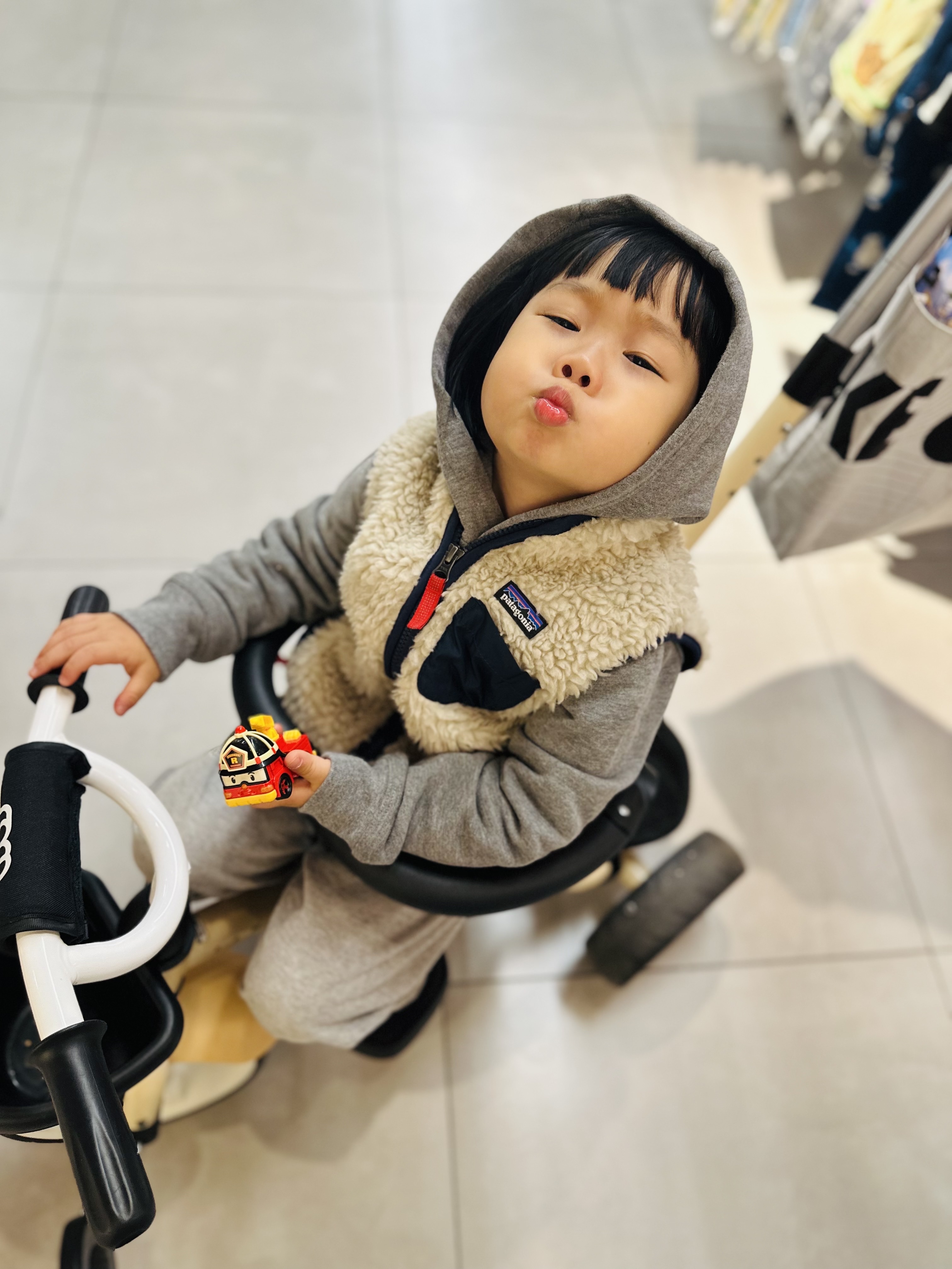 (Baby) Patagonia Retro-X Fleece Vest Natural New Navy, (TD) Nike Dunk Low Bright Crimson Game Royal 착용 스타일 - 2
