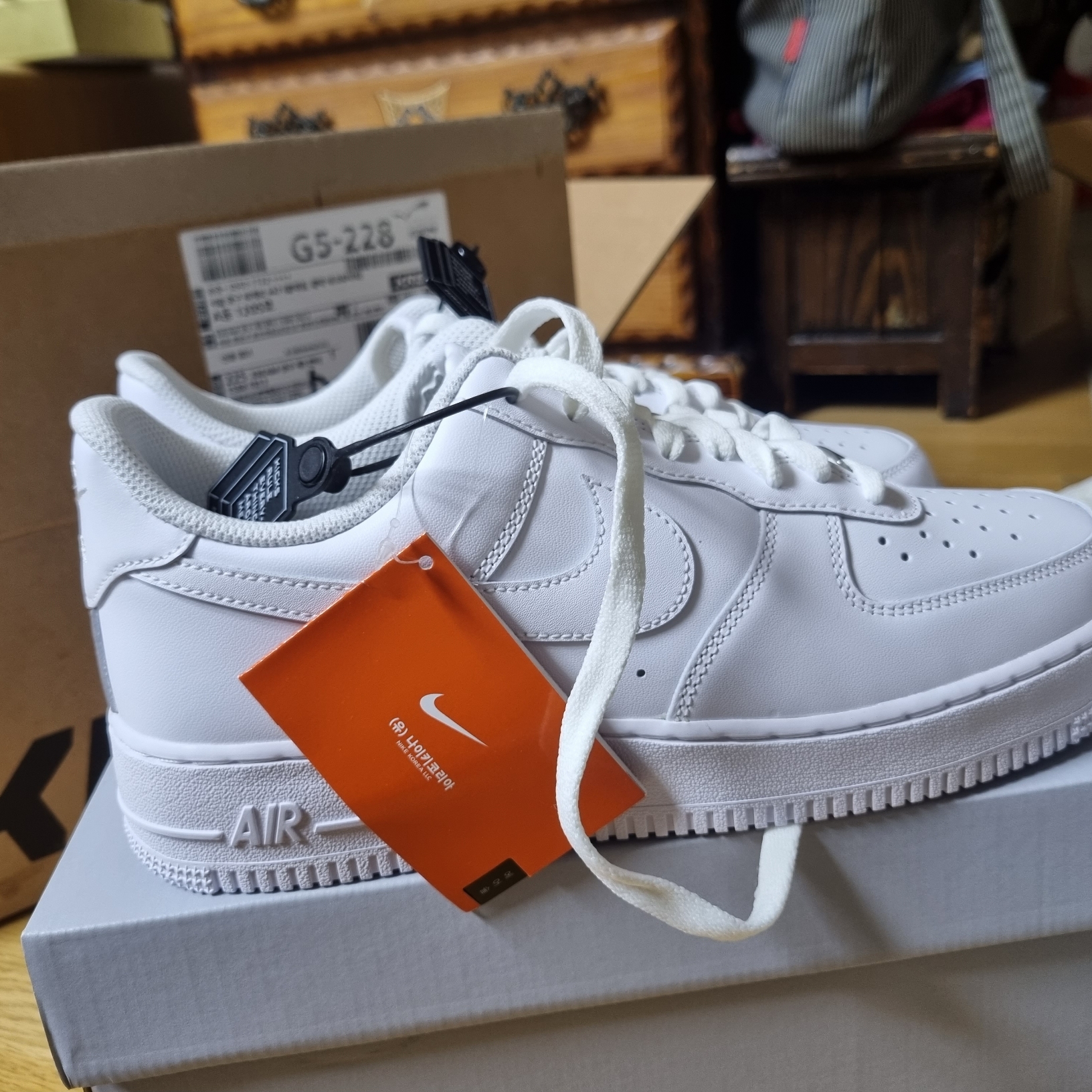 Nike Air Force 1 '07 Low White 착용 스타일 - 2