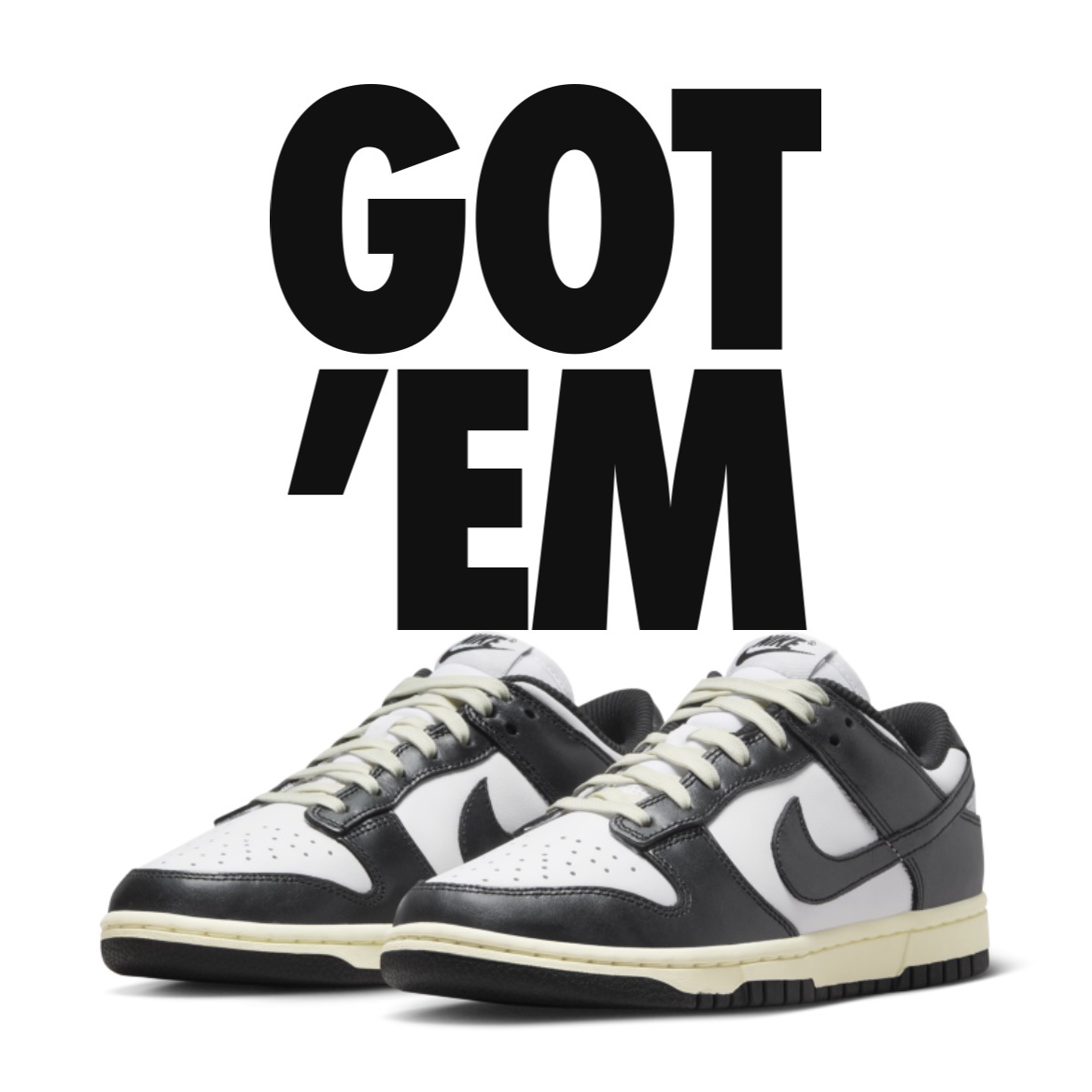(W) Nike Dunk Low Vintage Black and White 착용 스타일 - 1