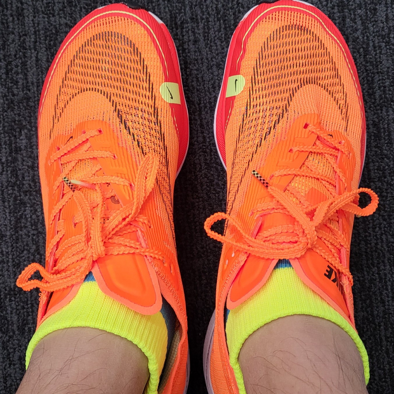 Nike ZoomX Vaporfly Next% 2 Total Orange 착용 스타일