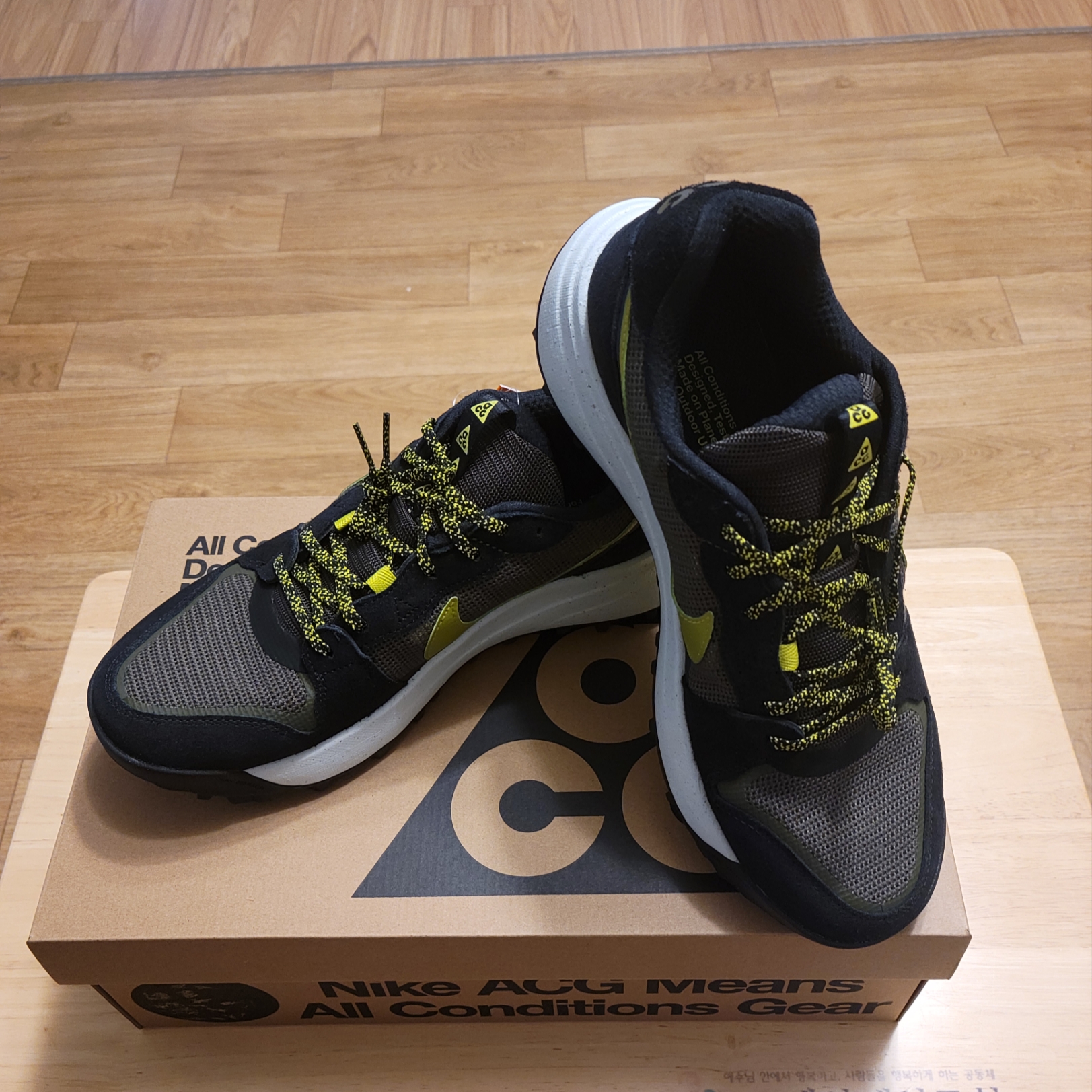 Nike ACG Lowcate Black Moss 착용 스타일 - 2