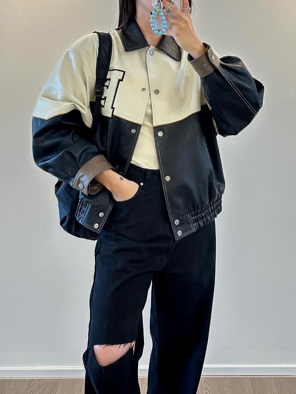 En Or Women Fake Leather Logo Varsity Jacket Ivory 착용 스타일