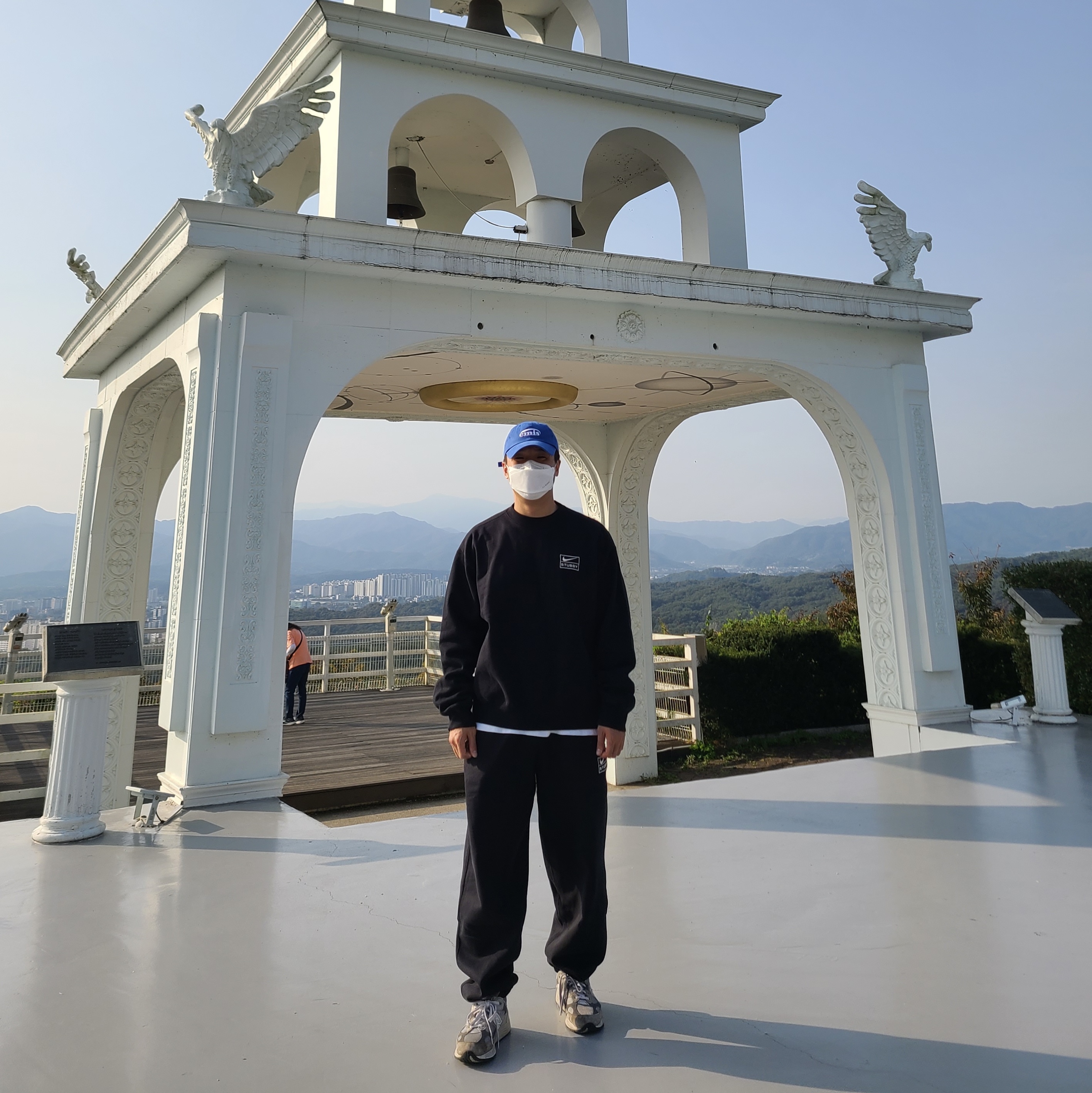 Nike x Stussy NRG Washed Fleece Crewneck Black (DO5310-010), Nike x Stussy NRG Washed Fleece Pants Black (DO5296-010) 착용 스타일