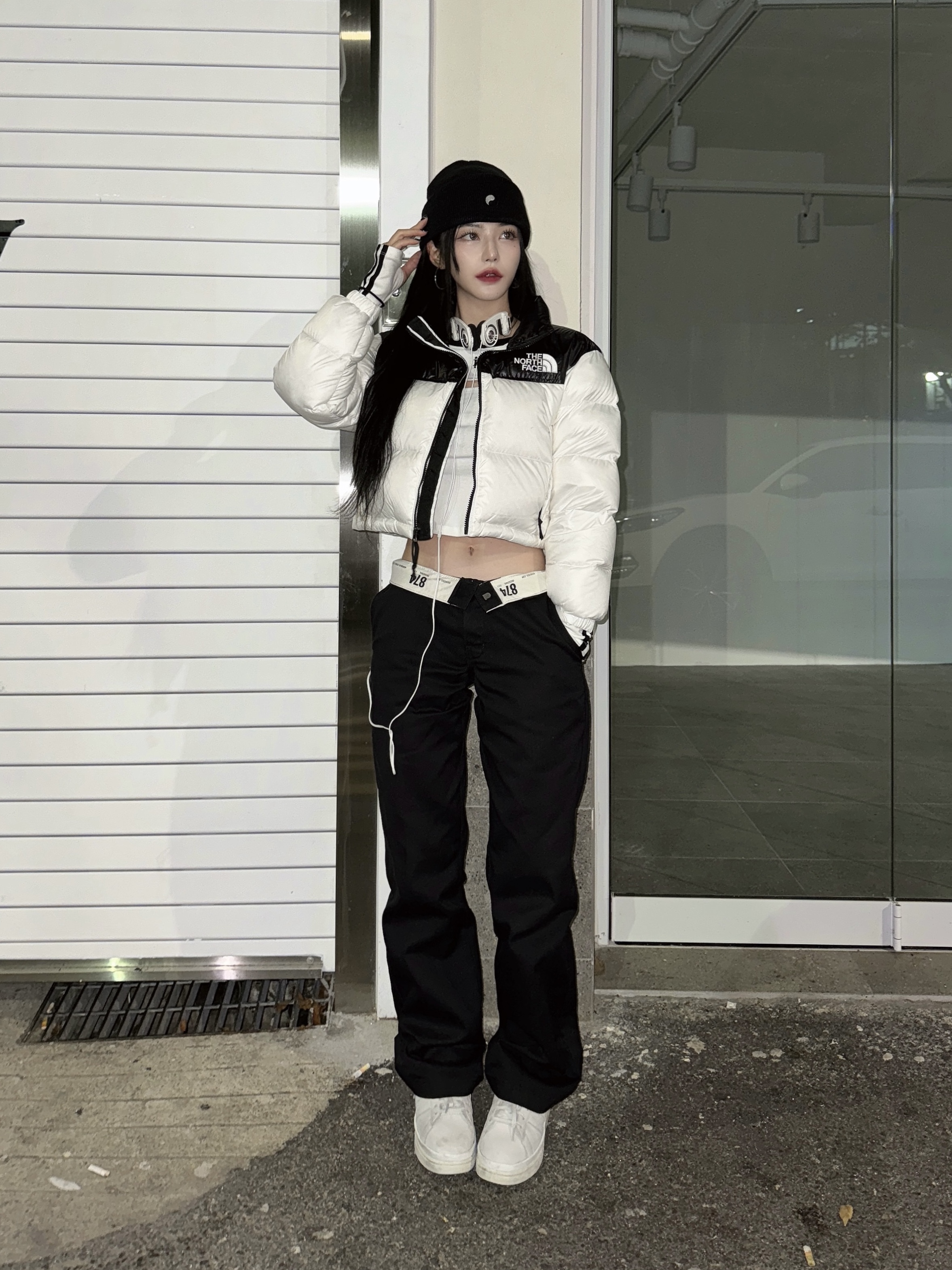 Supreme x Koss Portapro Headphones White - 23FW, (W) The North Face White Label Nuptse Short Jacket White 착용 스타일 - 1