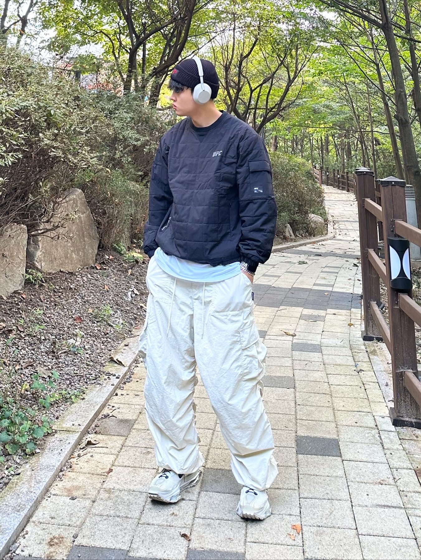 Nike x Matthew M Williams Zoom 004 Stone, Sony WH-1000XM5 Silver (Korean Ver.) 착용 스타일 - 4