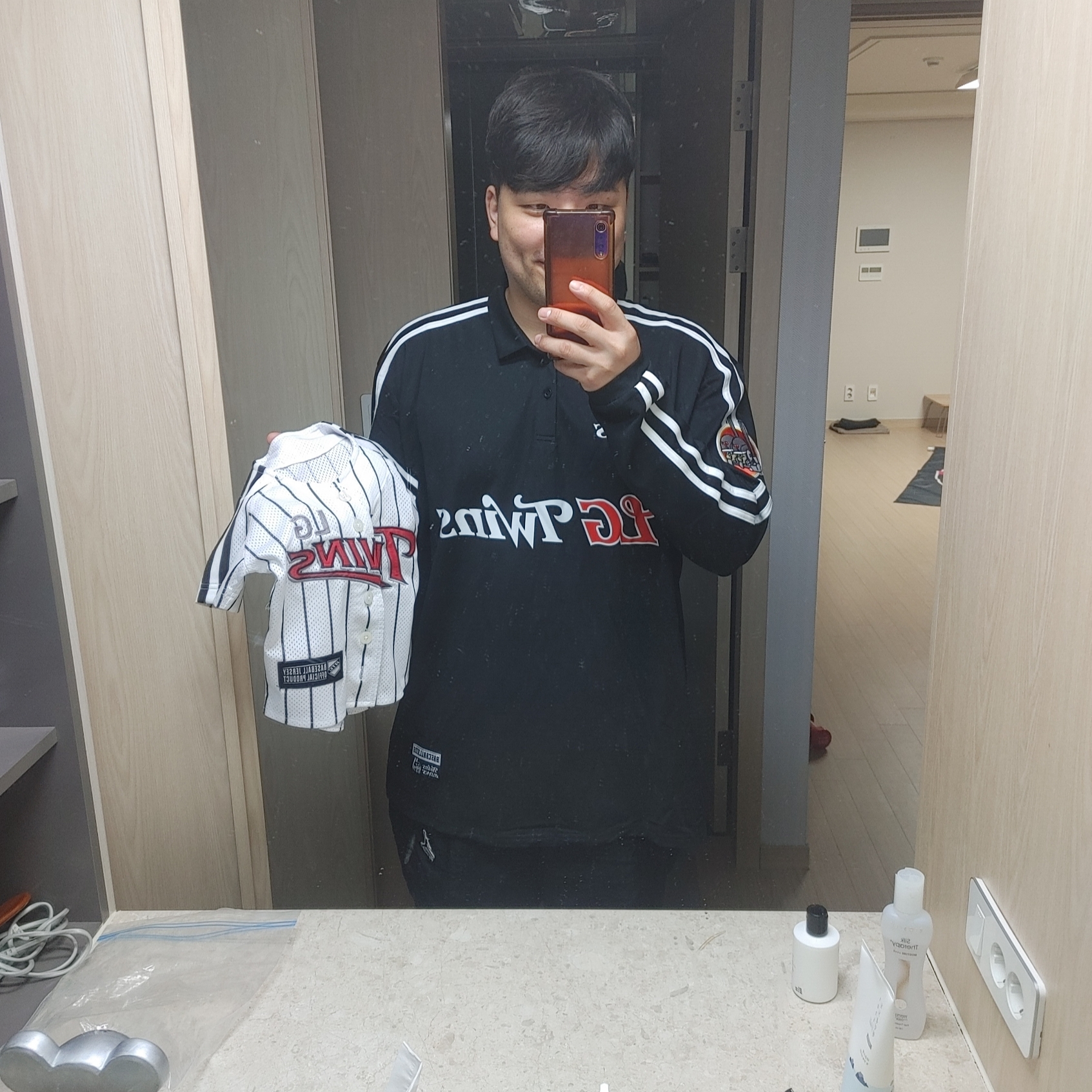BDNS x LG TWINS Long Sleeve Jersey Black (Non Marking Ver.) 착용 스타일 - 5