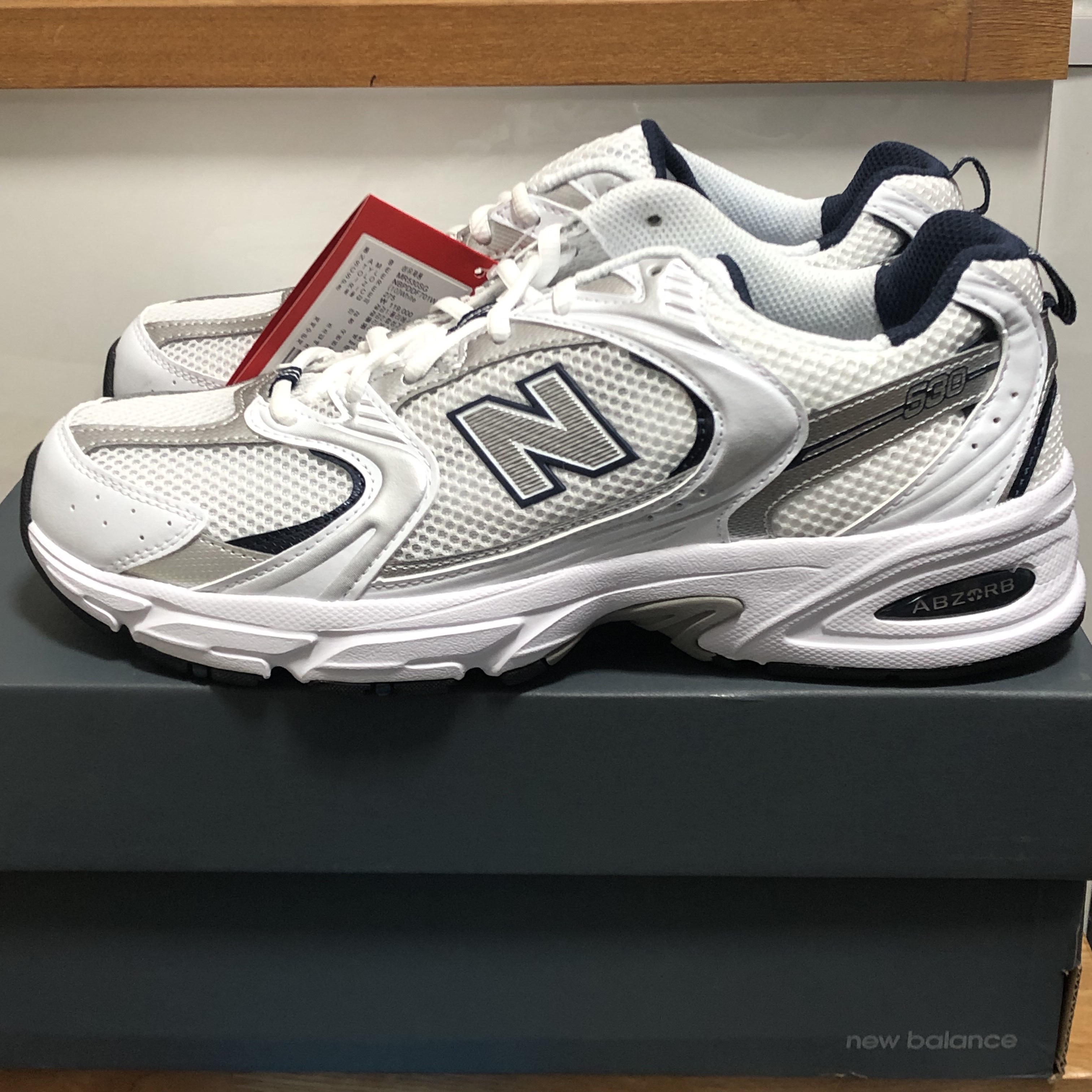 New Balance 530 White 착용 스타일