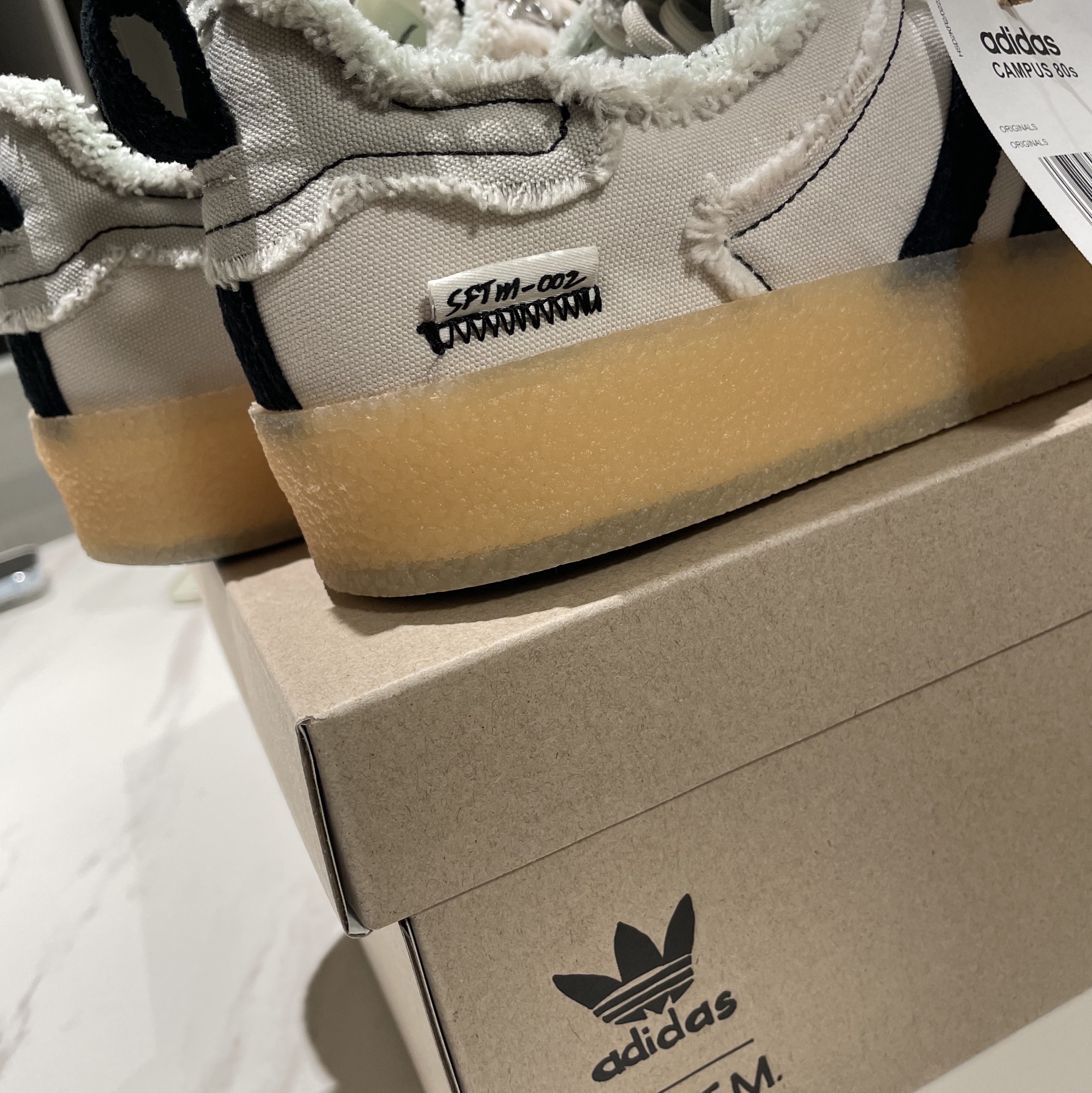 Adidas x Song for the Mute Campus 80s Bliss Core Black 착용 스타일 - 1