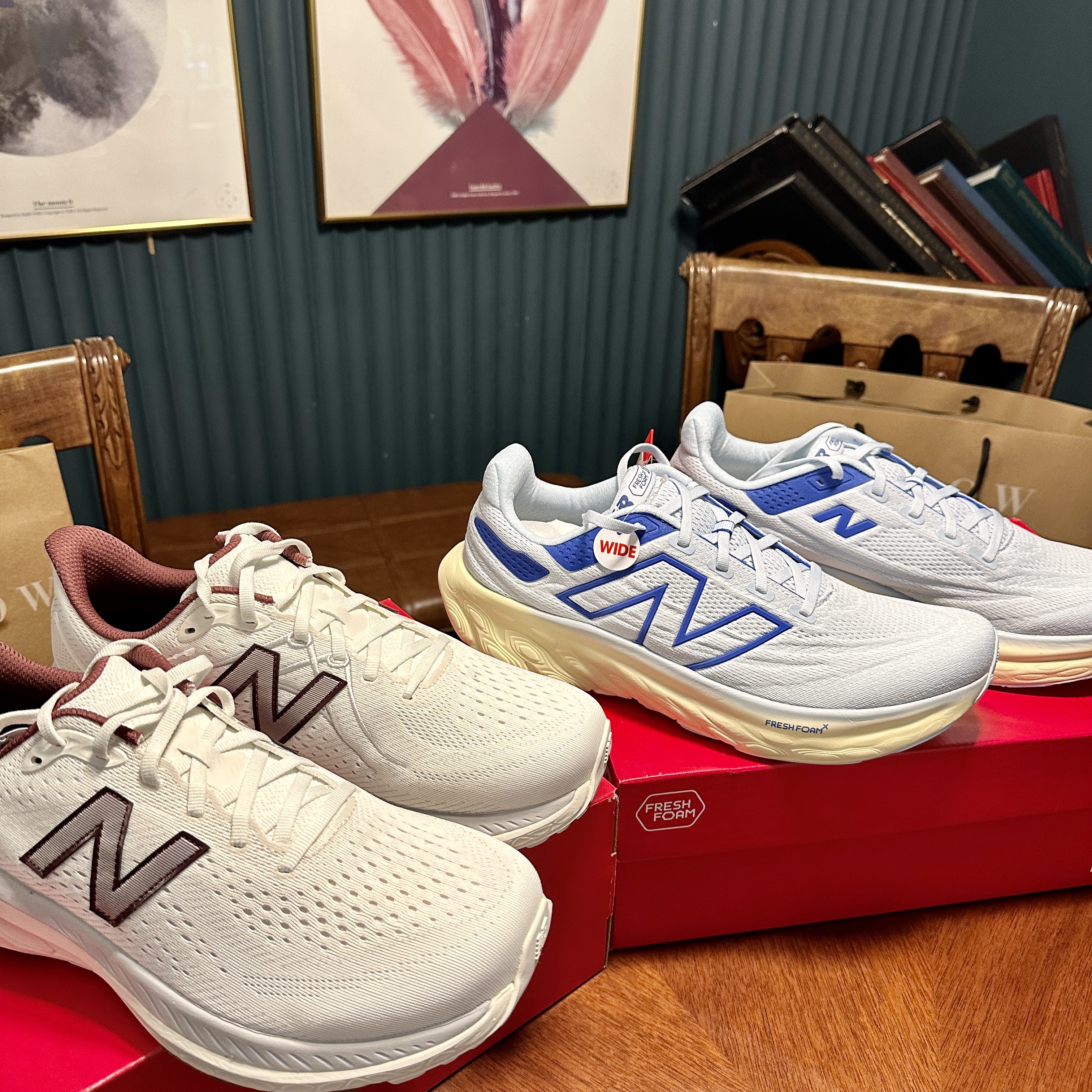 New Balance Fresh Foam X 1080v13 Starlight Marine Blue - 2E Wide, New Balance Fresh Foam X 860v13 Black Phantom - 2E Wide 착용 스타일 - 4
