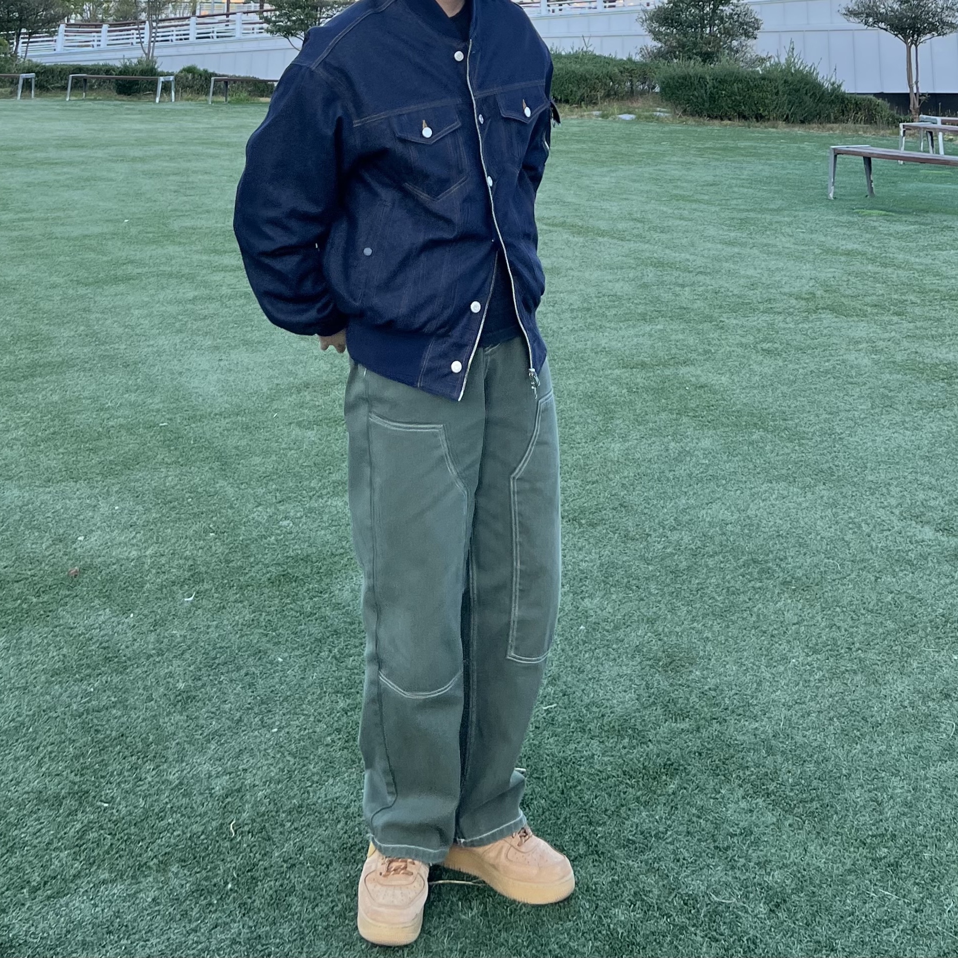 Nike Air Force 1 '07 WB Flax 착용 스타일