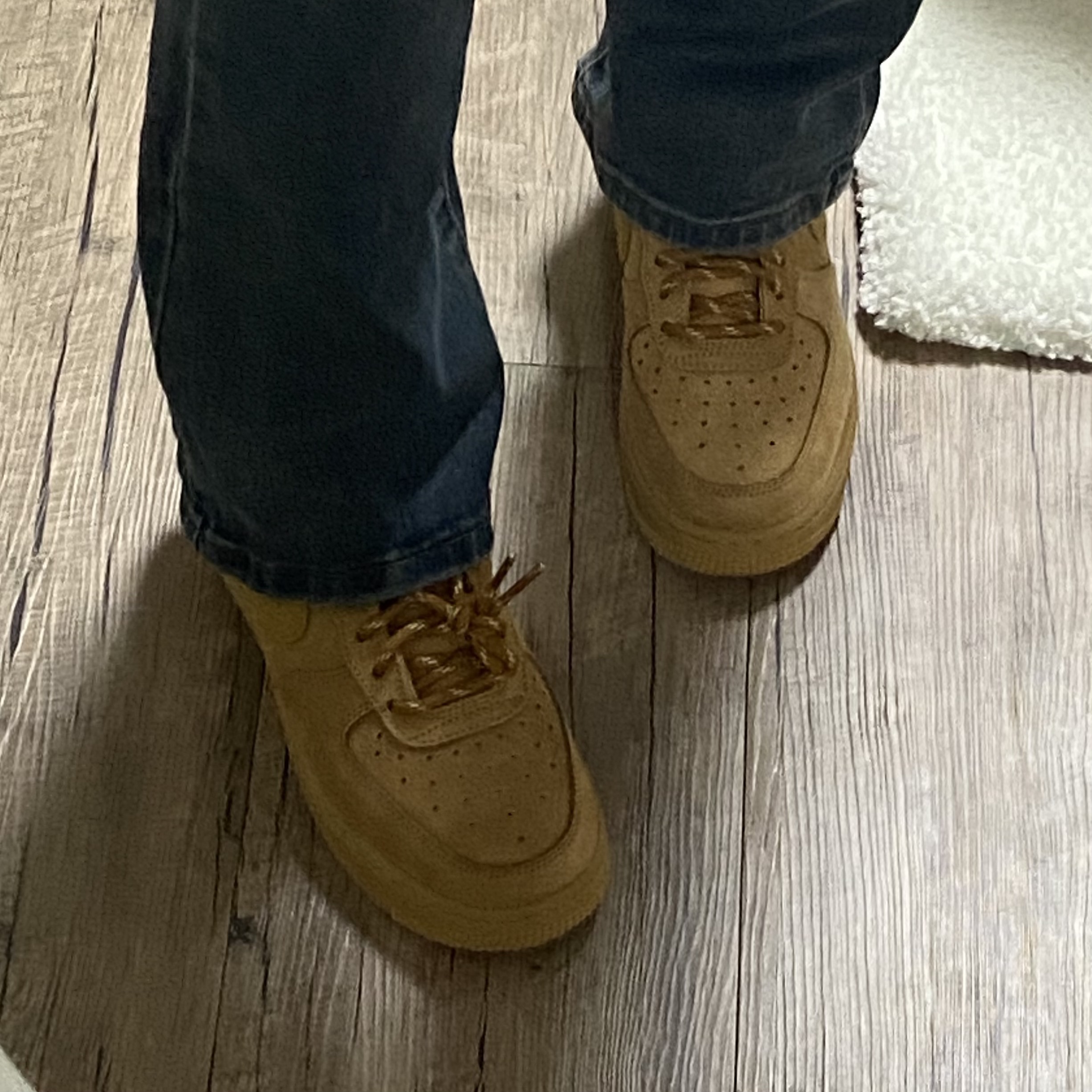 Nike Air Force 1 '07 WB Flax 착용 스타일 - 1
