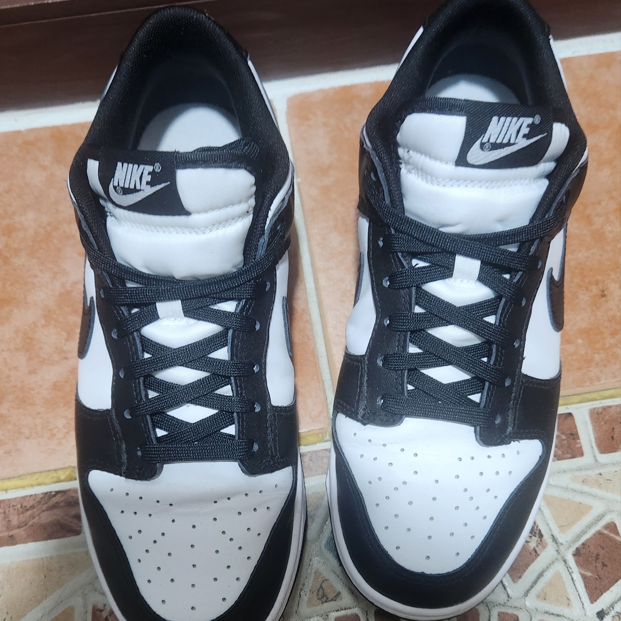 Nike Dunk Low Retro Black 착용 스타일 - 1