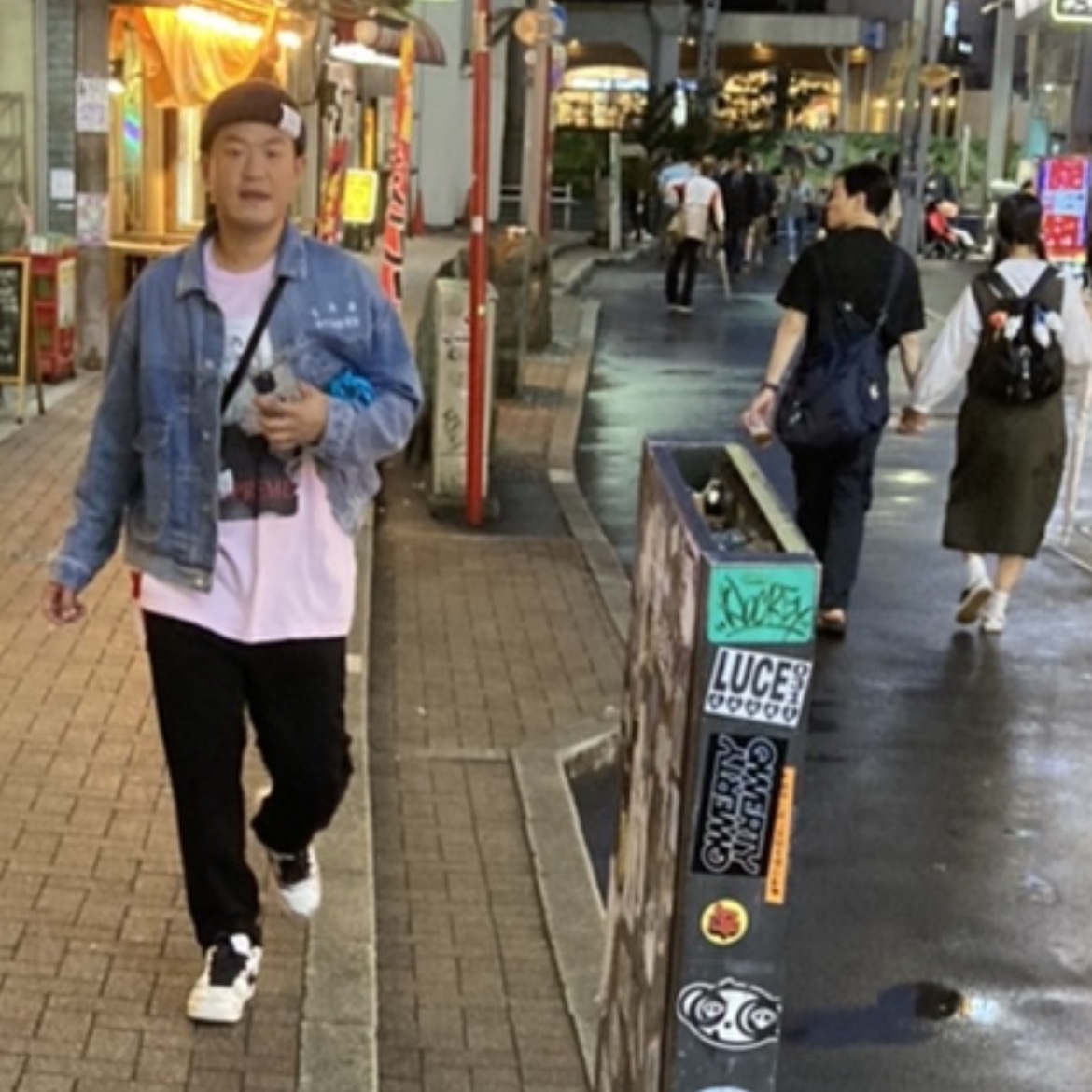 Nike x Stussy Windrunner Jacket Bright Cactus, Supreme Seoul Box Logo Hooded Sweatshirt Black - 23FW 착용 스타일 - 3